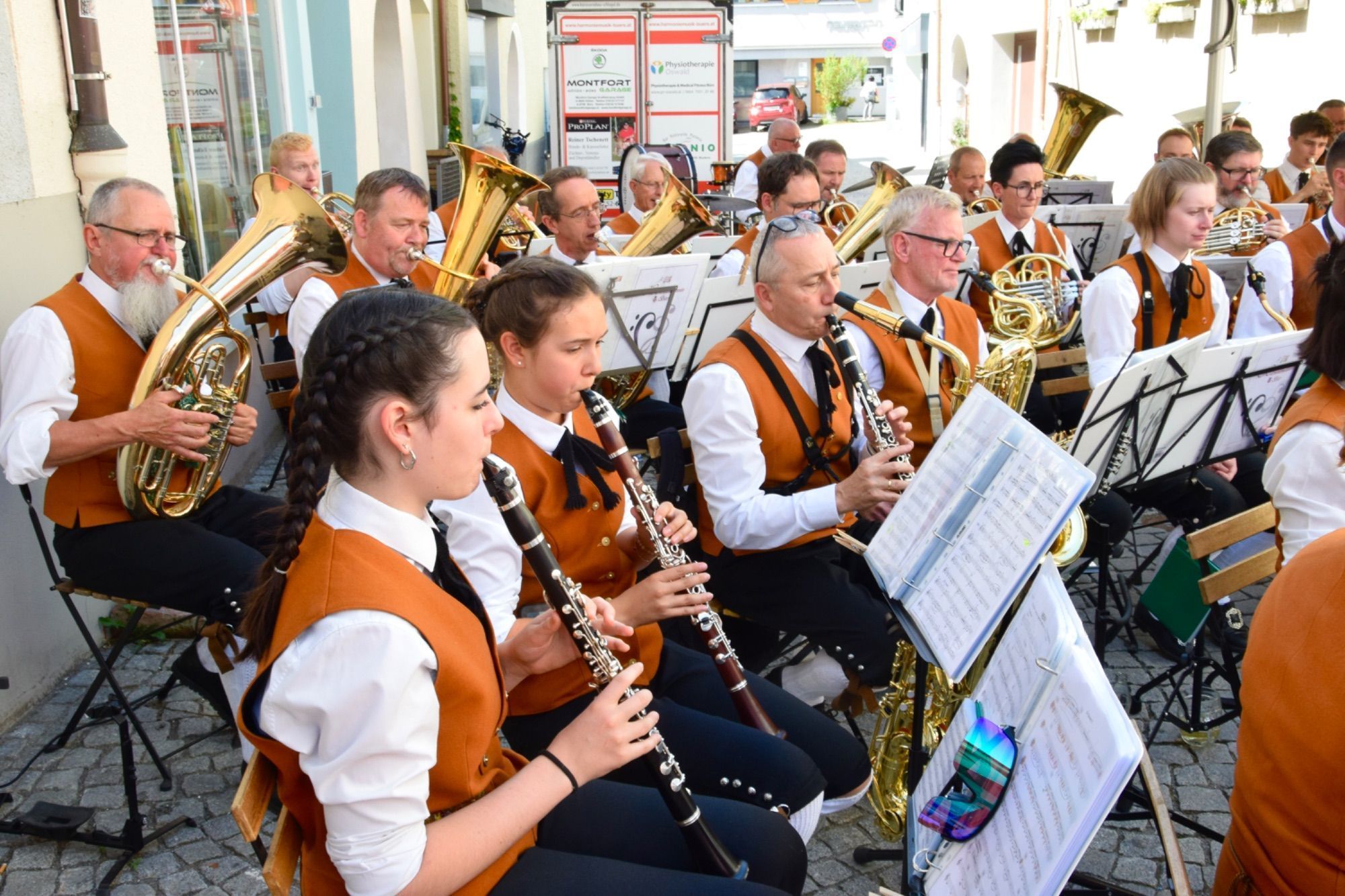 Die Harmoniemusik Bürs spielte zum Frühschoppen.
