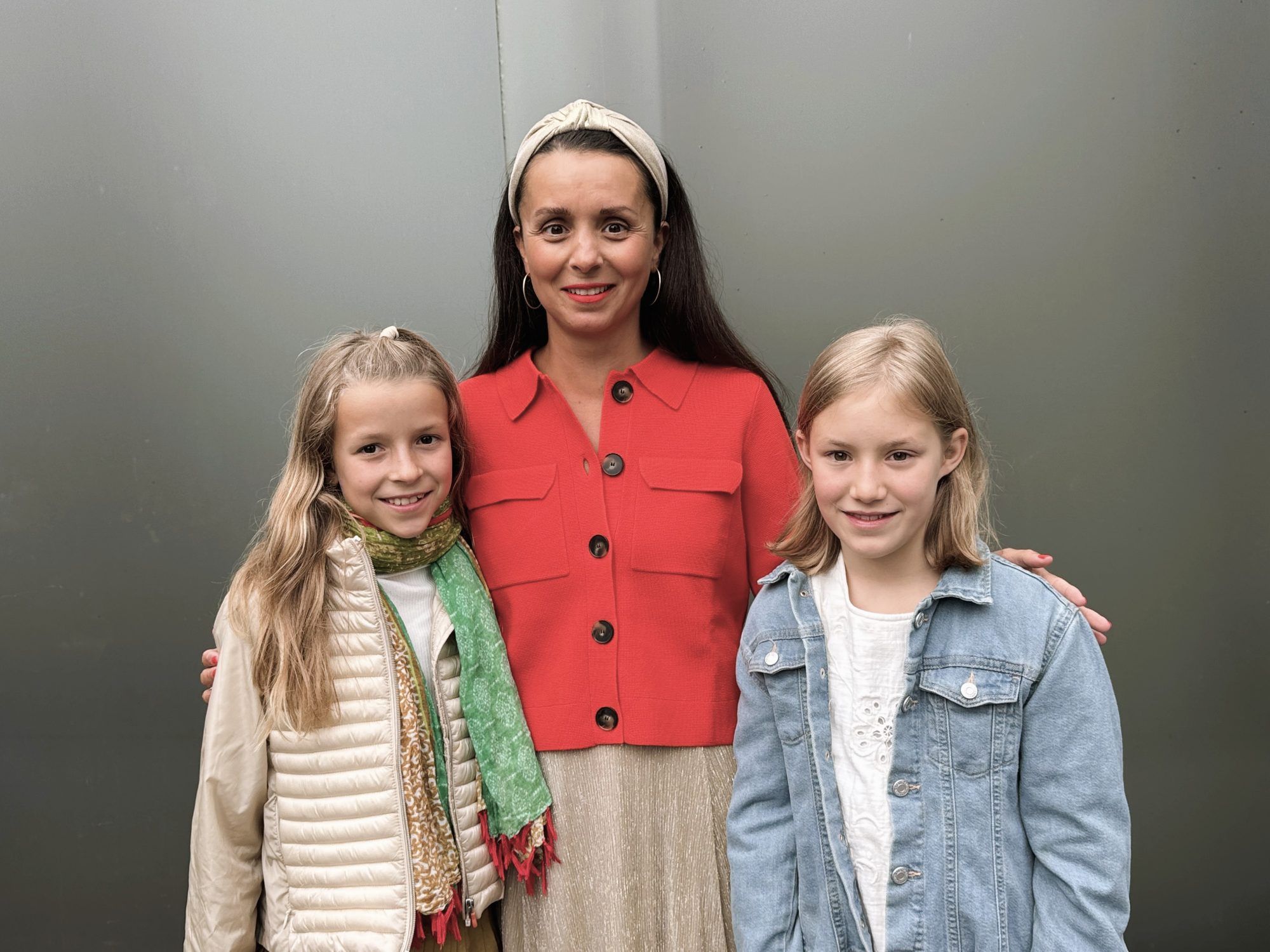 Kunstinteressiert: Olivia, Sara und Emilia.