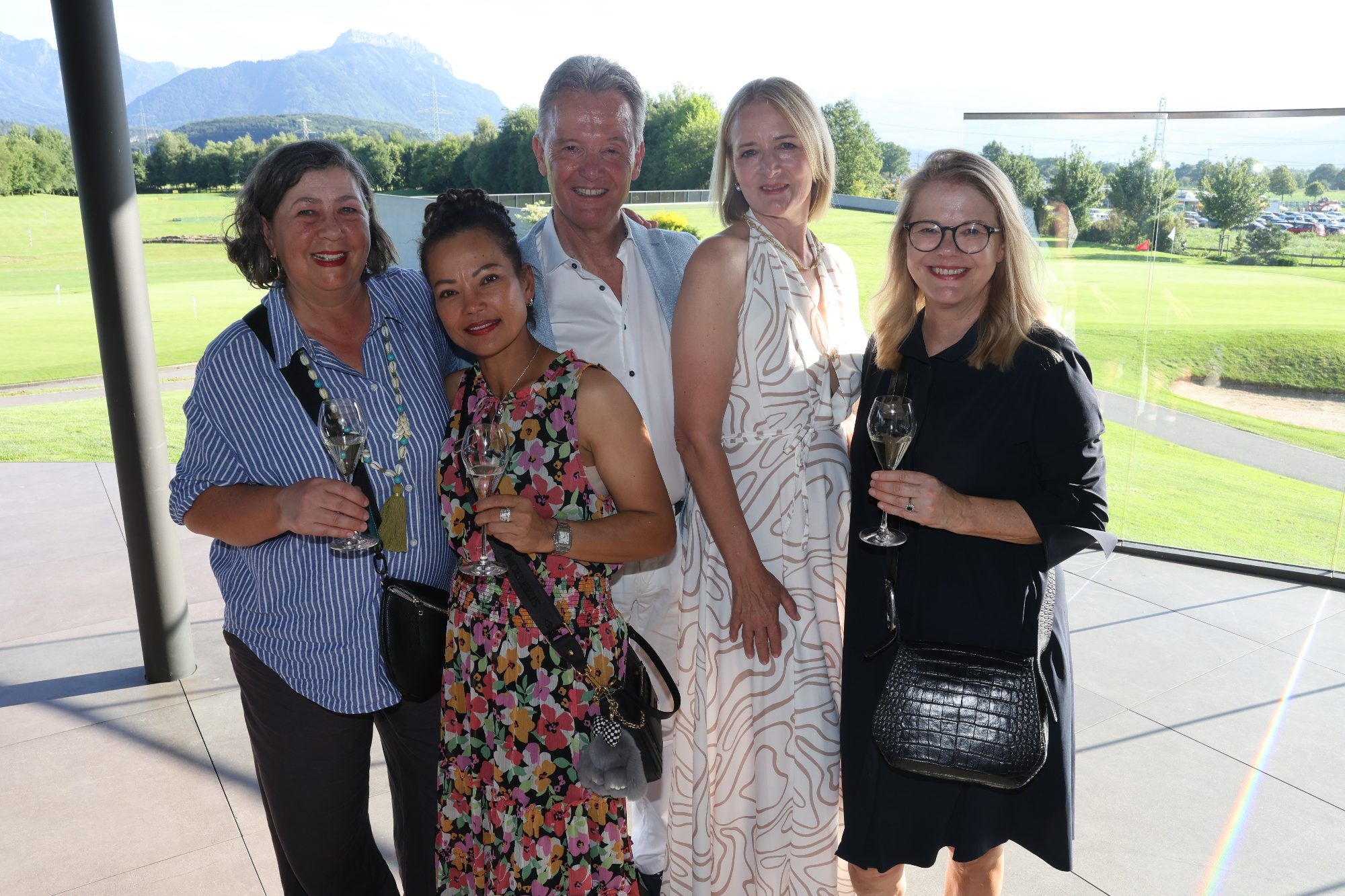 Yvonne Schmid, Gloor Naoomi, RA Ernst Dejaco, Psychologin Christine Thöny und Evelyn Gmeiner.