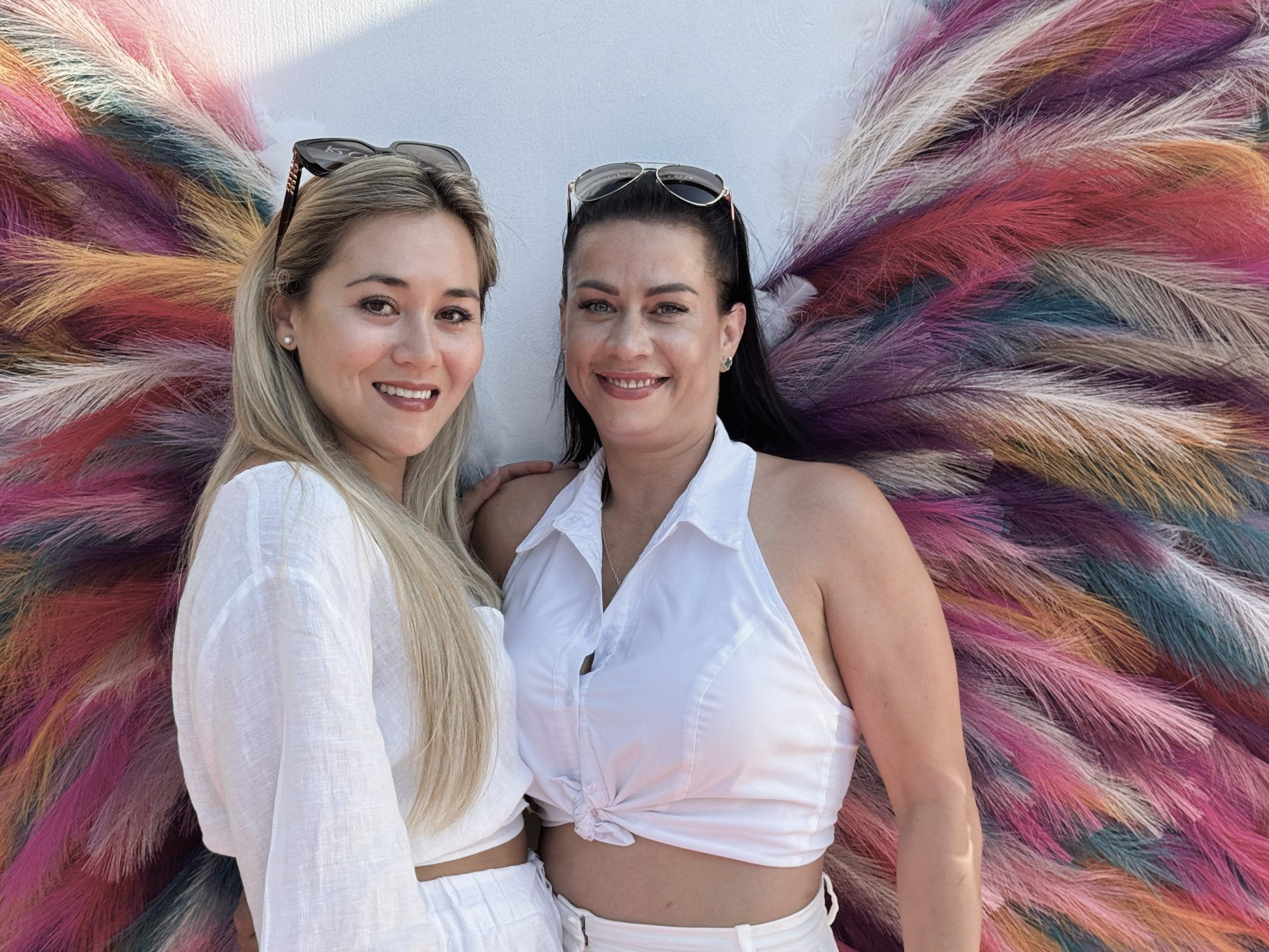 Sarah Reisach und Marketa Bölükbas feierten mit.