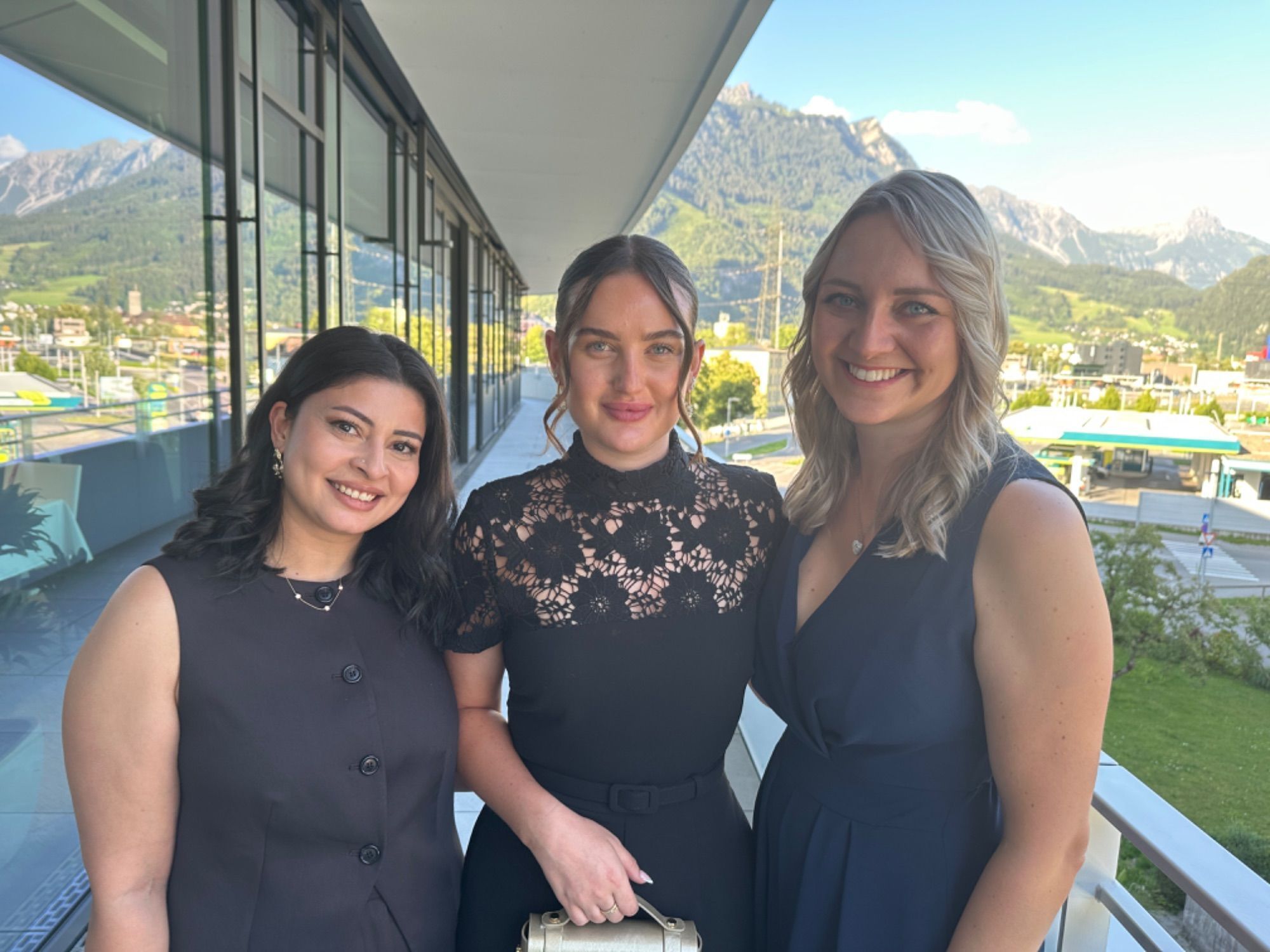 Aysenur Erciyes, Lena Spalt und Stefanie Müller freuten sich über die gelungene Eröffnung