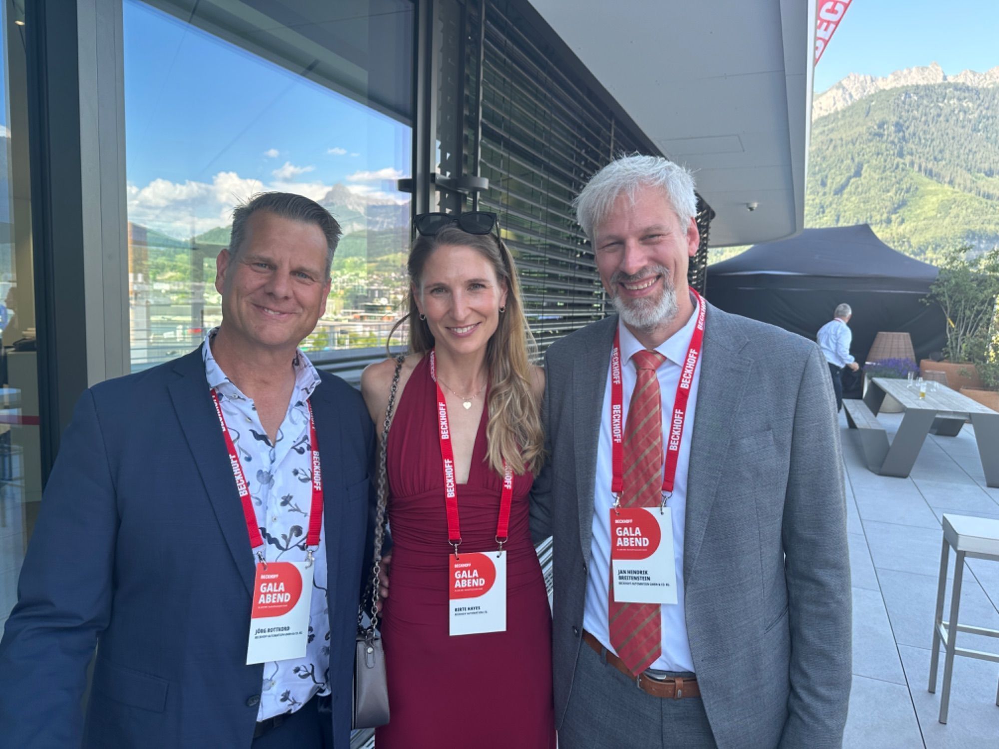 Jörg Rotkorn, Birte Hayes und Jan Hendrik, Mitarbeiter der Firma Beckhoff