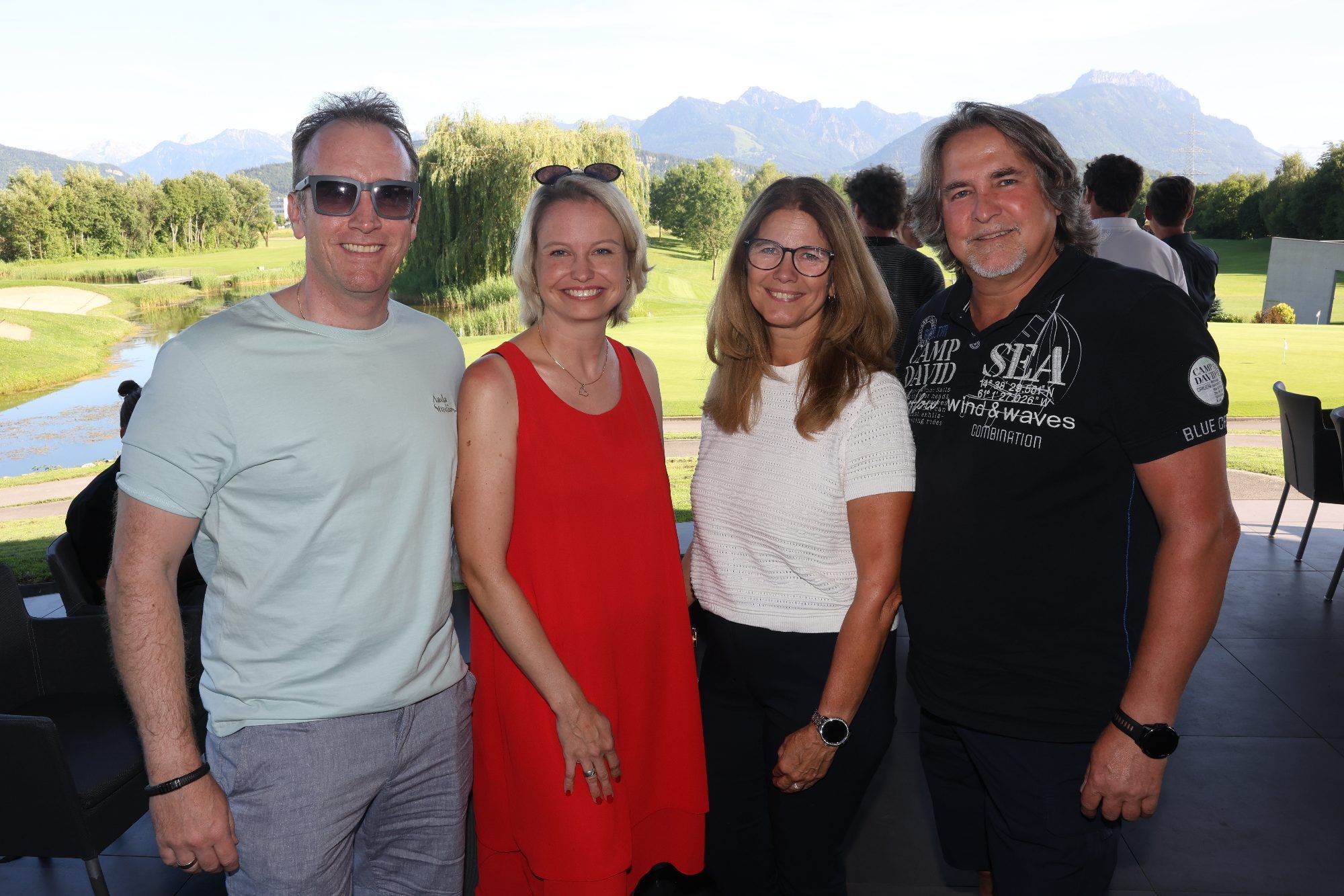 Philipp und Katharina Nitschmann (Sparkasse Feldkirch), Tamara Lanthhaler und Oliver Gut.