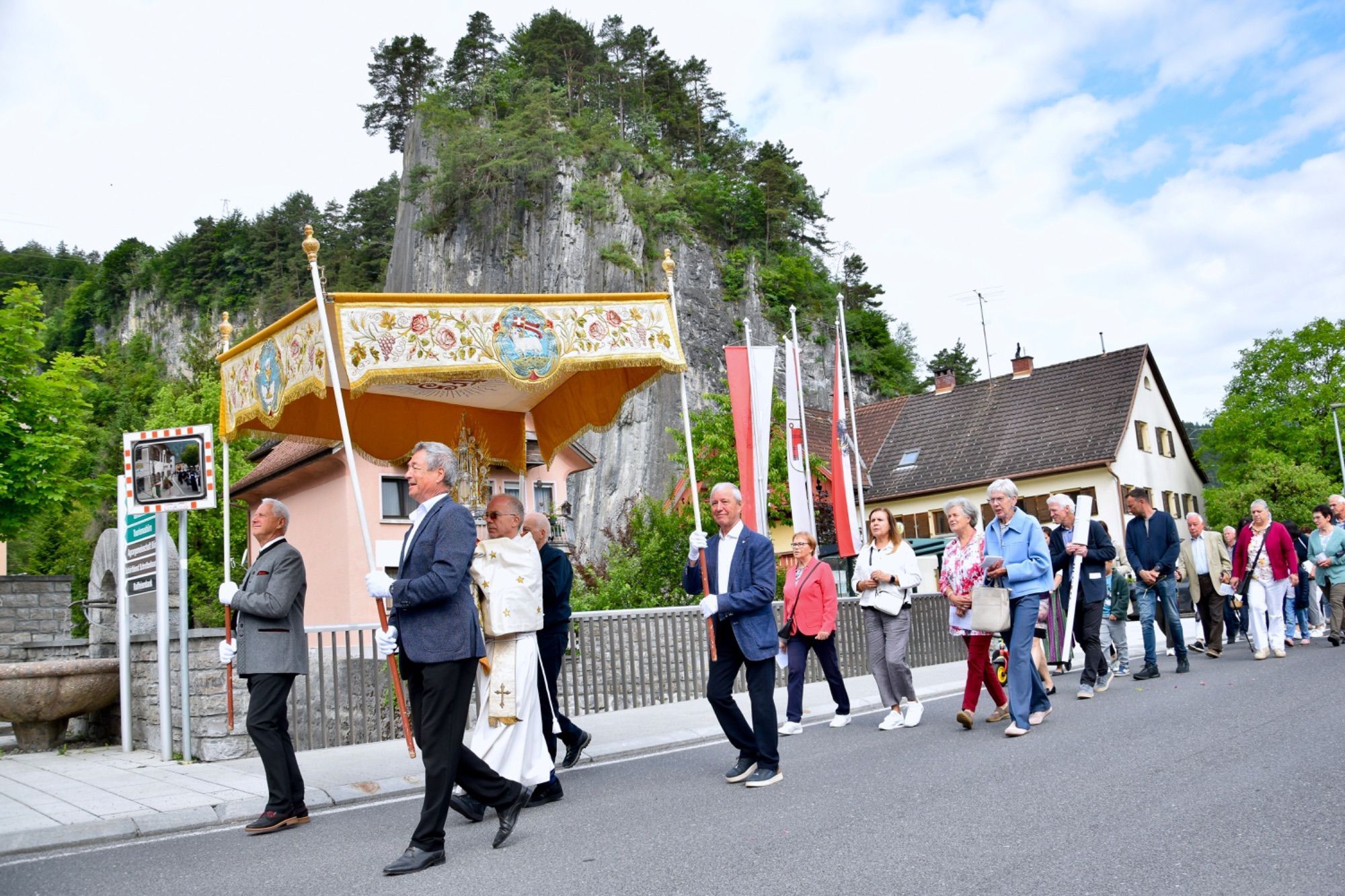 Die Fronleichnamsprozession in der Pfarre Bürs