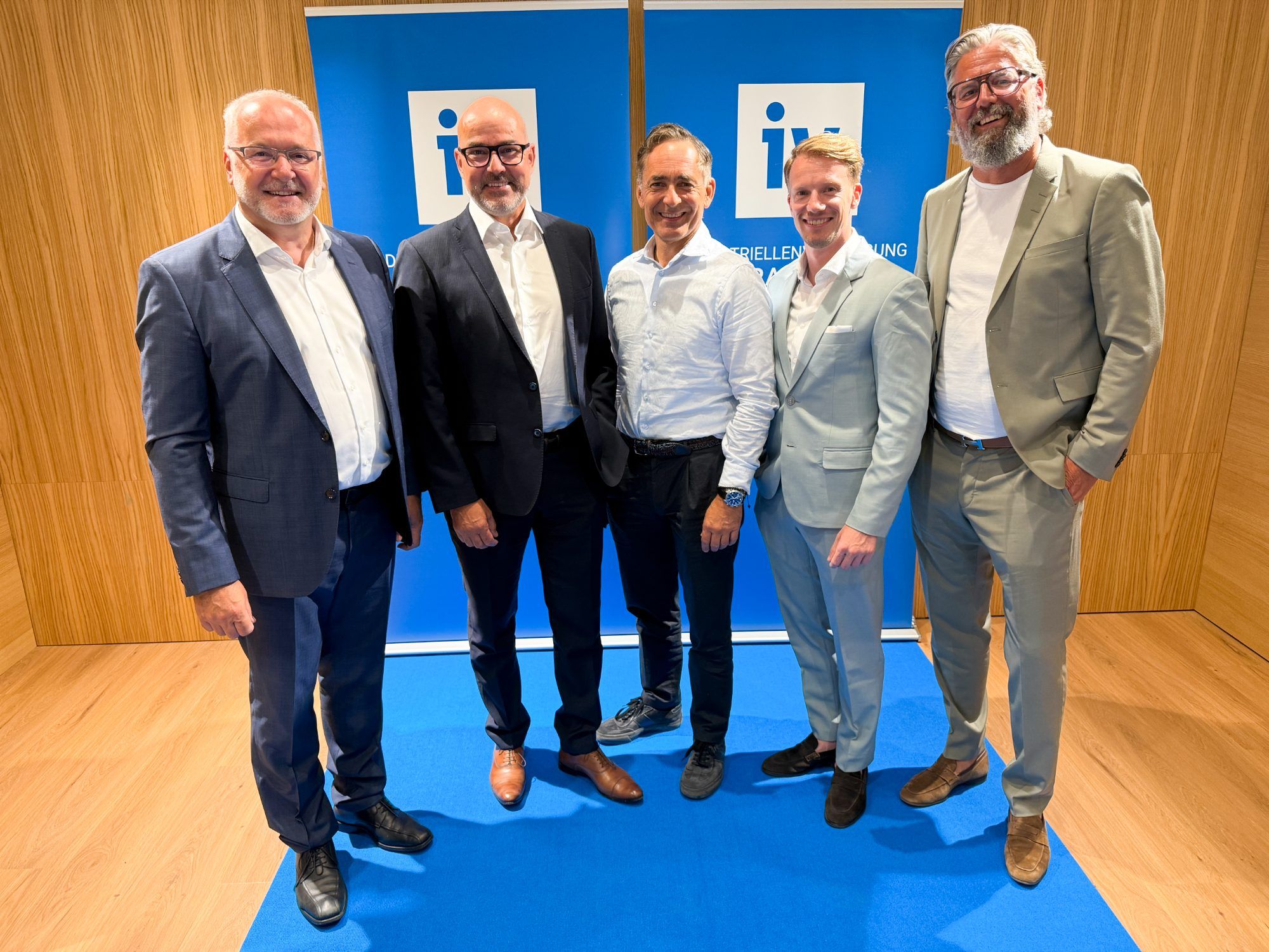 Gastgeber und IV-Präsident Elmar Hartmann mit den Vorstandsmitgliedern Thomas Pichler, Hubert Rhomberg, Simon Kampl und Stephan Ratt