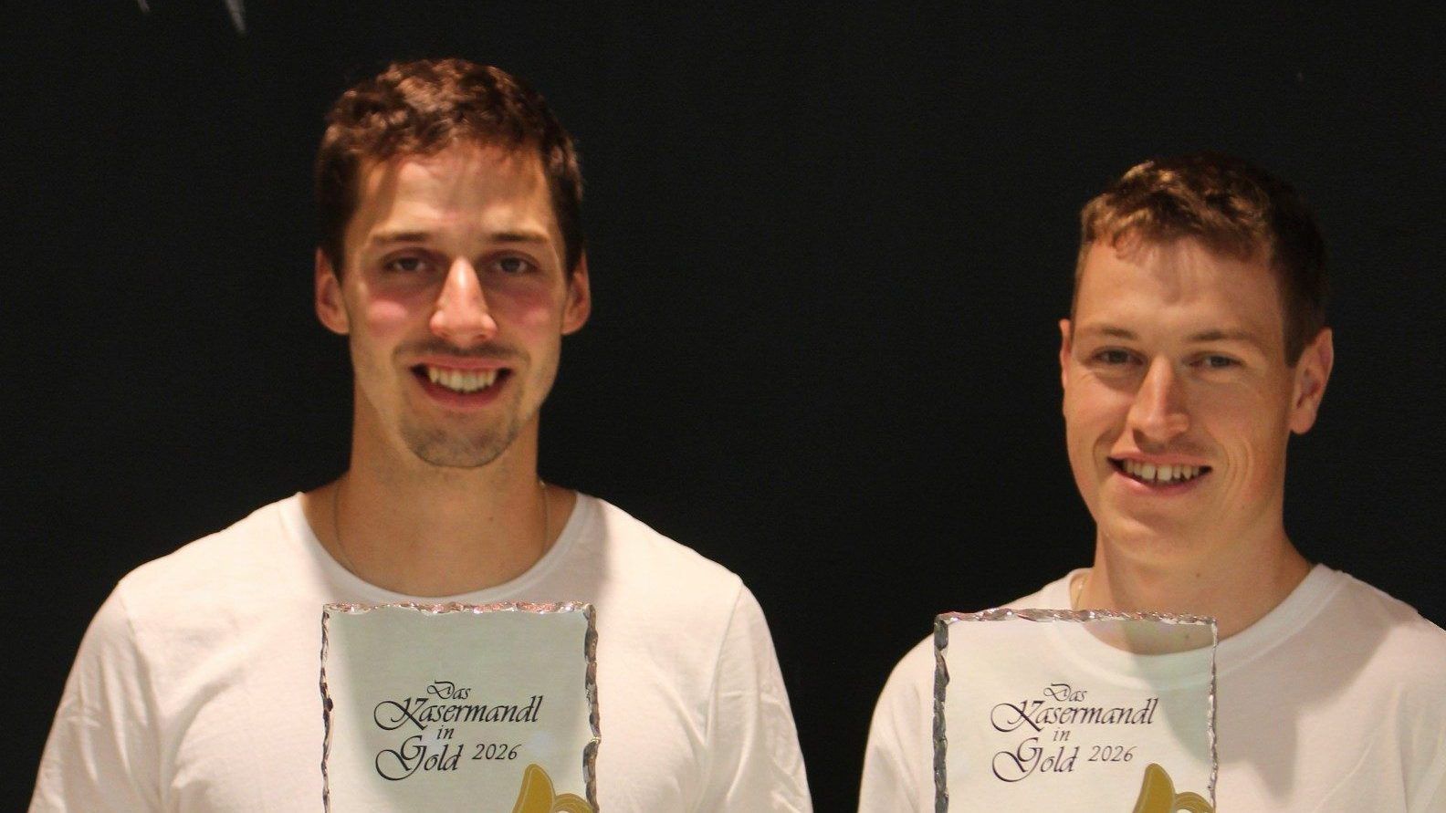 Premiere in Wieselburg: Erstmals gelang es einem Wälder Betrieb bei einer Prämierung gleich zwei Kasermandl zu erobern. Richard Flatz (re.) und Johannes Fink holten zudem zehn Medaillen. PETER STRAUSS