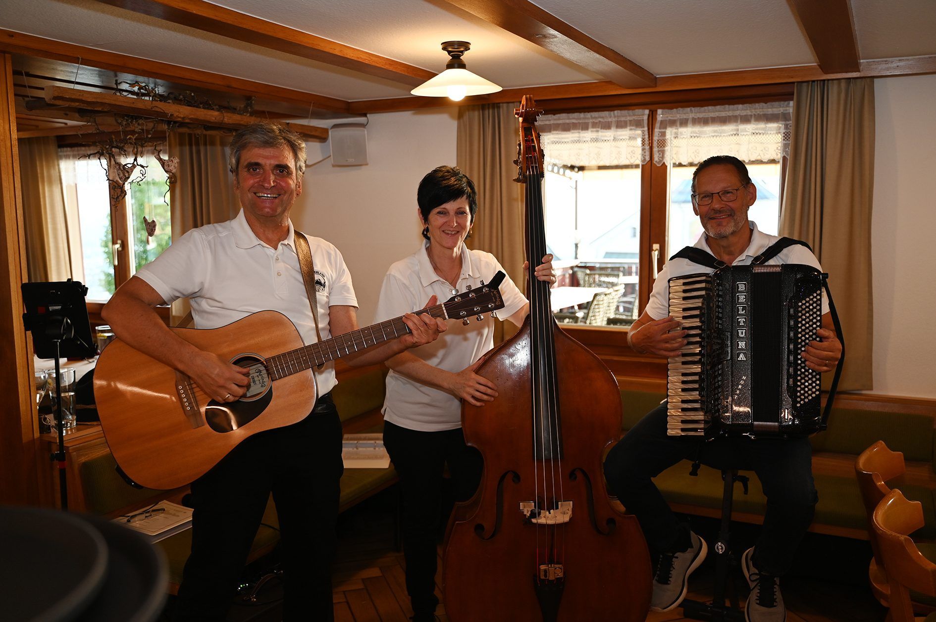 Das Oberland-Trio mit Erwin Fink, Verena Berkmann und Horst Spitzhofer.