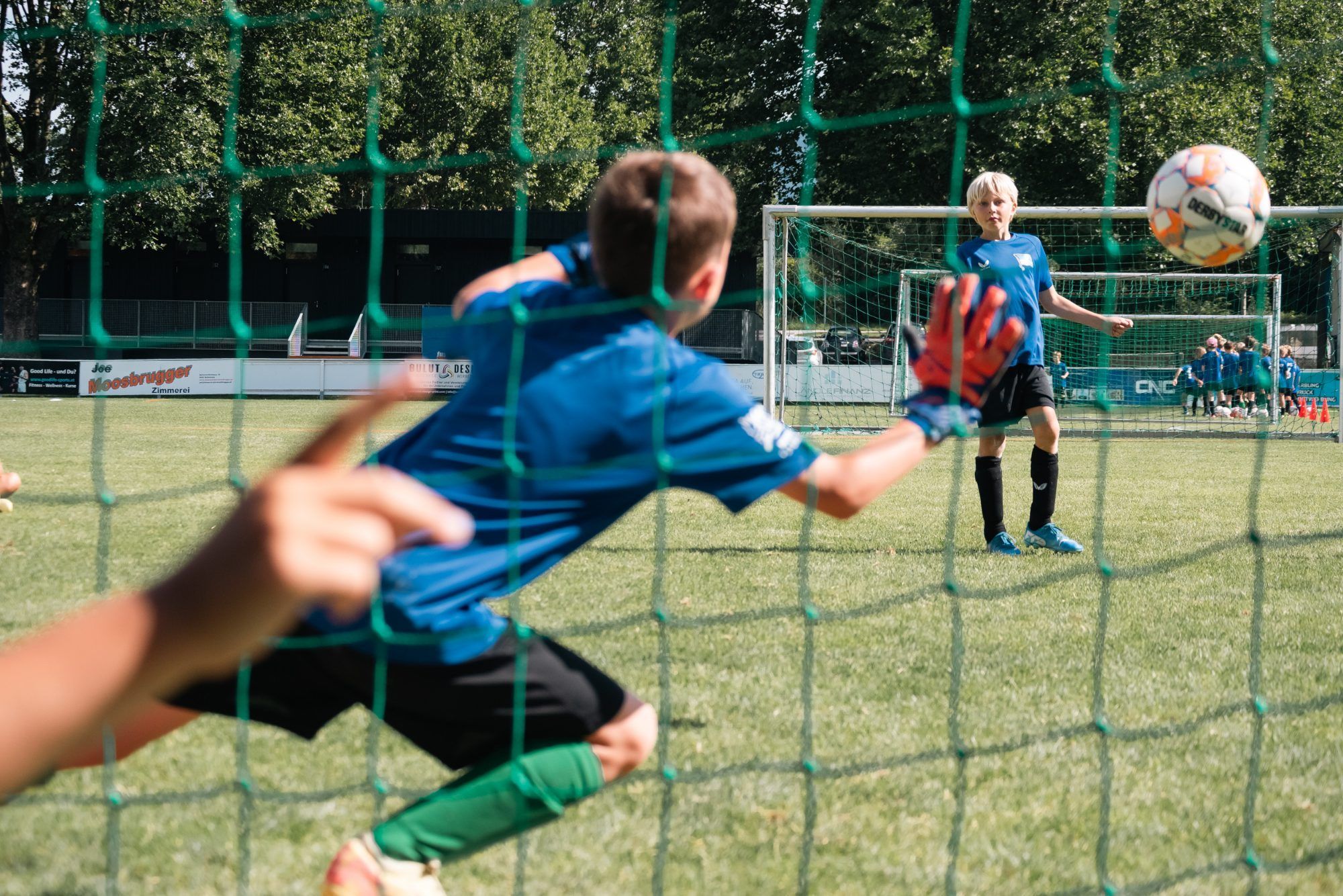 Das Camp wird den Kindern die Möglichkeit bieten, ihre fußballerischen Fähigkeiten weiterzuentwickeln.