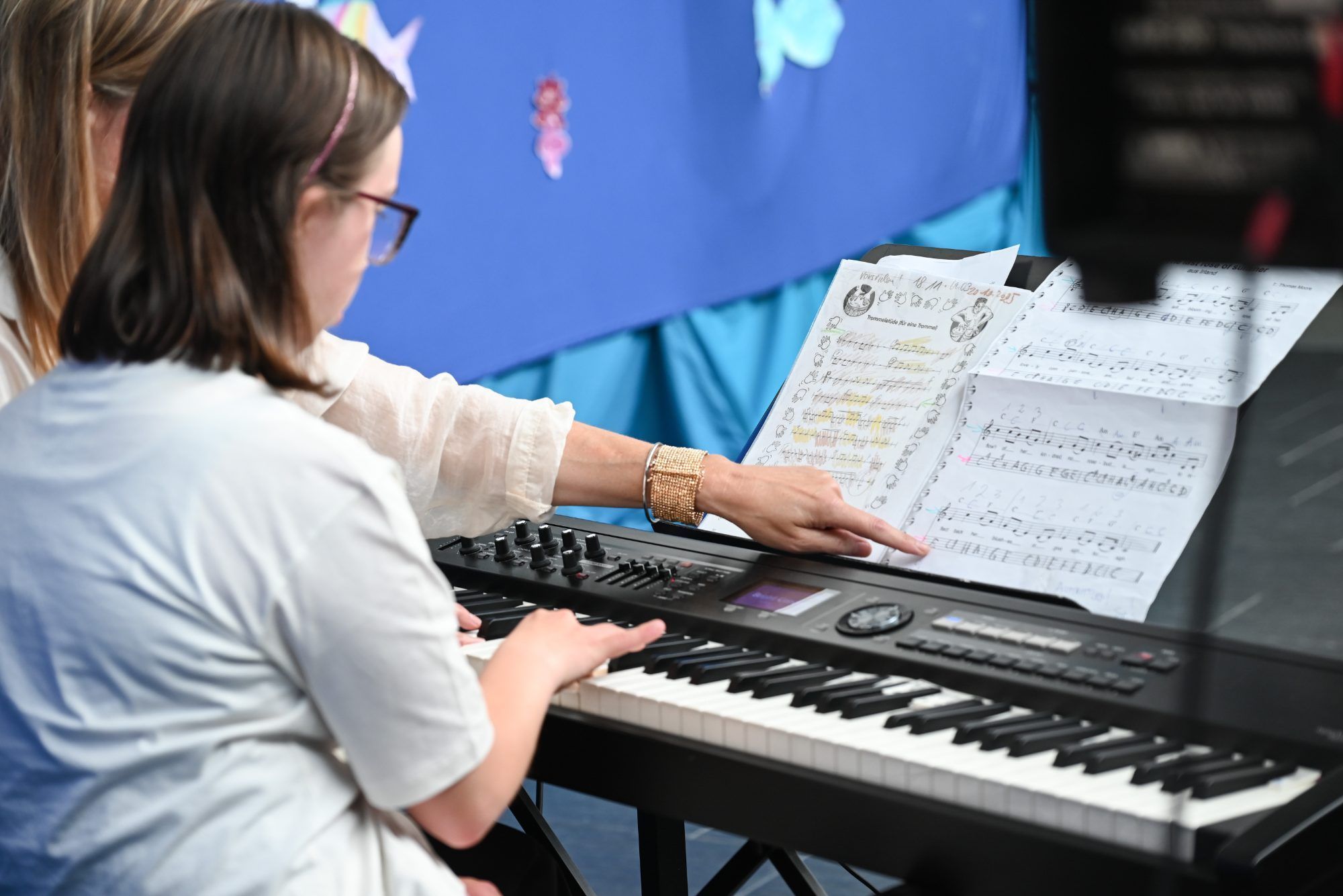 Auch am Keyboard spielten die Schüler ihre Stücke vor.