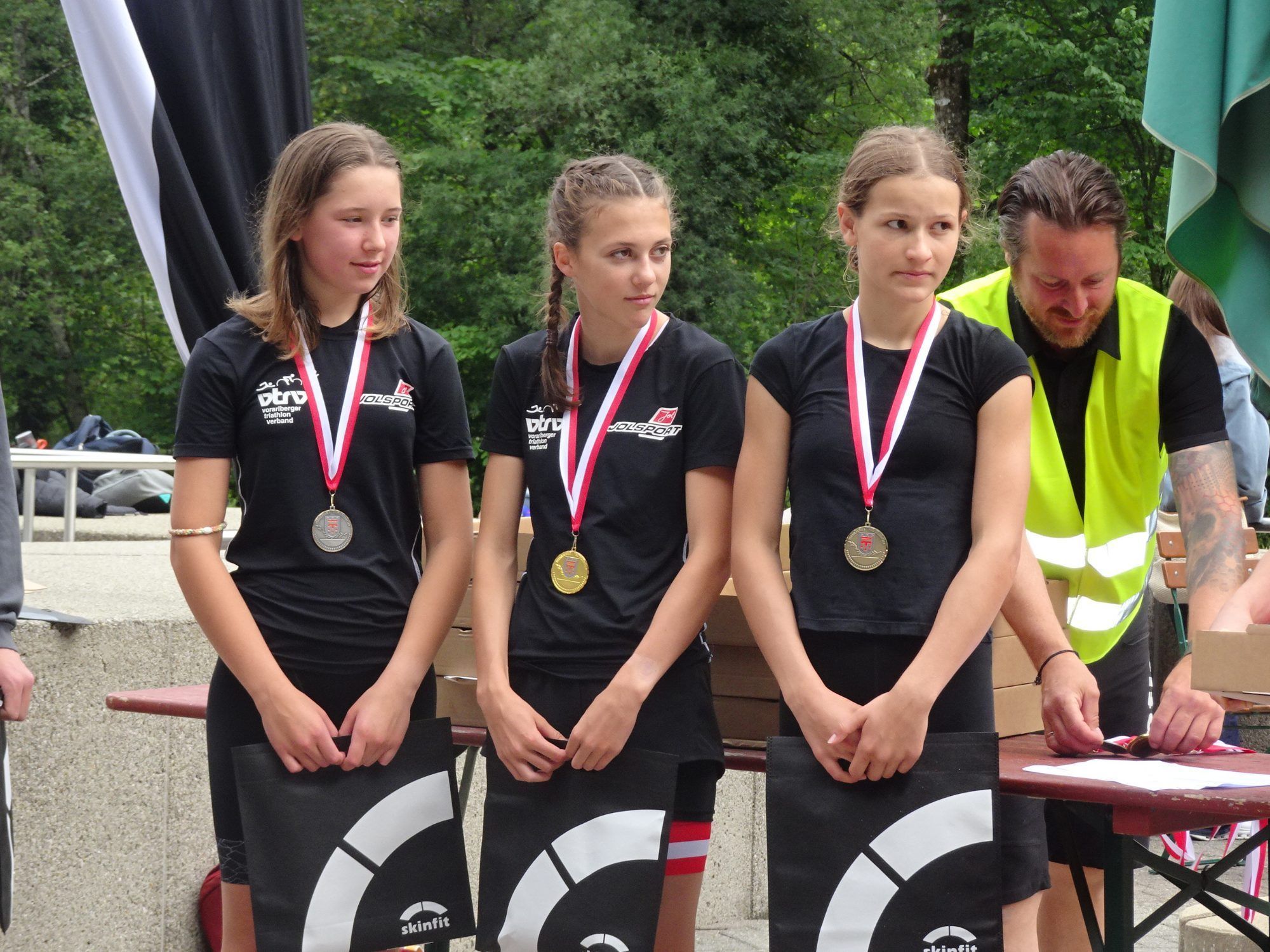 Die Teilnehmerinnen und Teilnehmer zeigten beeindruckende Leistungen, dementsprechend hoch war auch heuer das Niveau beim Schulaquathlon.