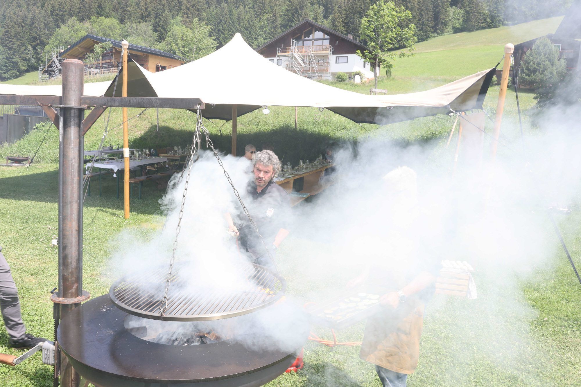 Festmahl in unvergleichlicher Grillwiese