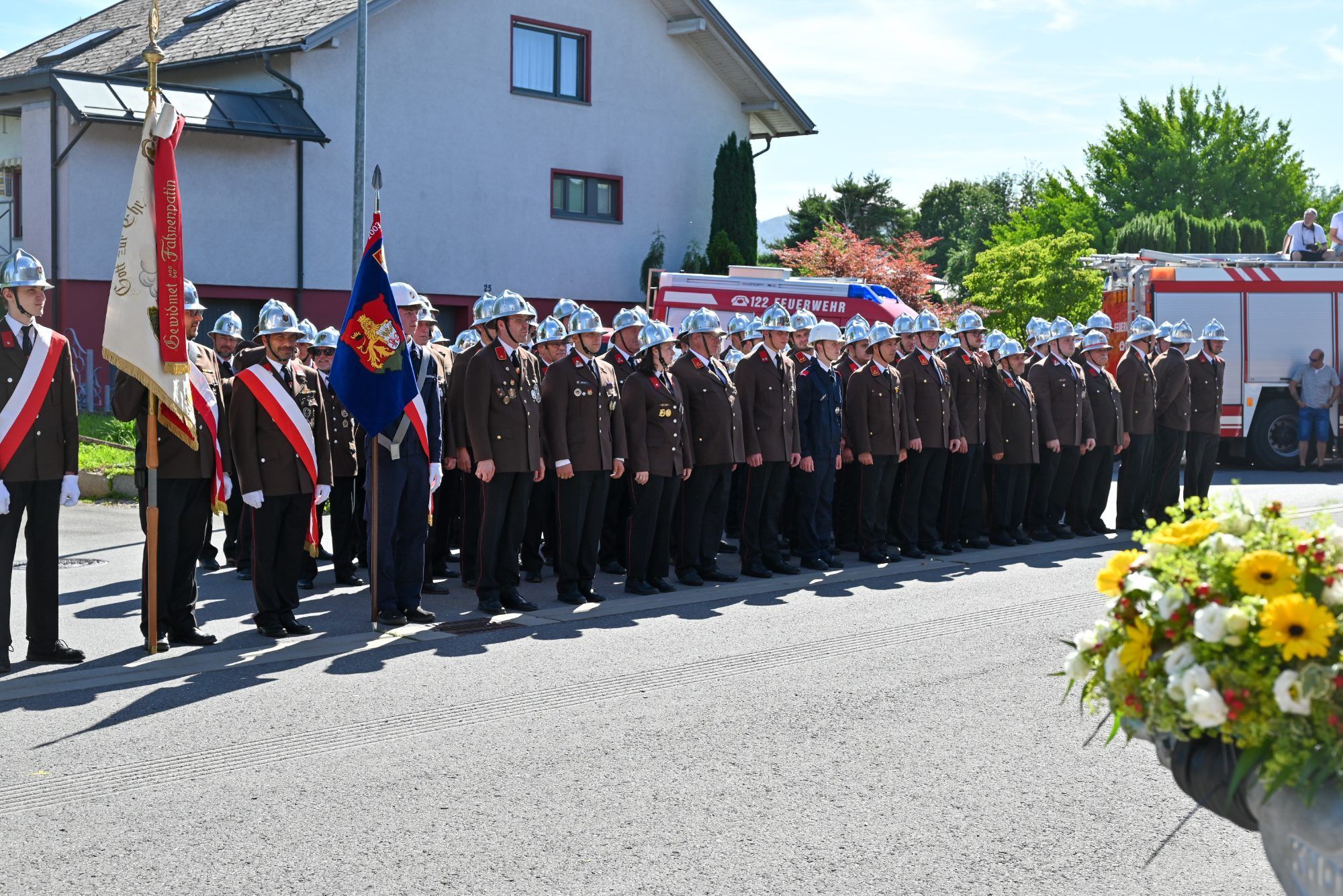 Die Segnung war ein feierlicher Festakt bei der Feuerwehr.