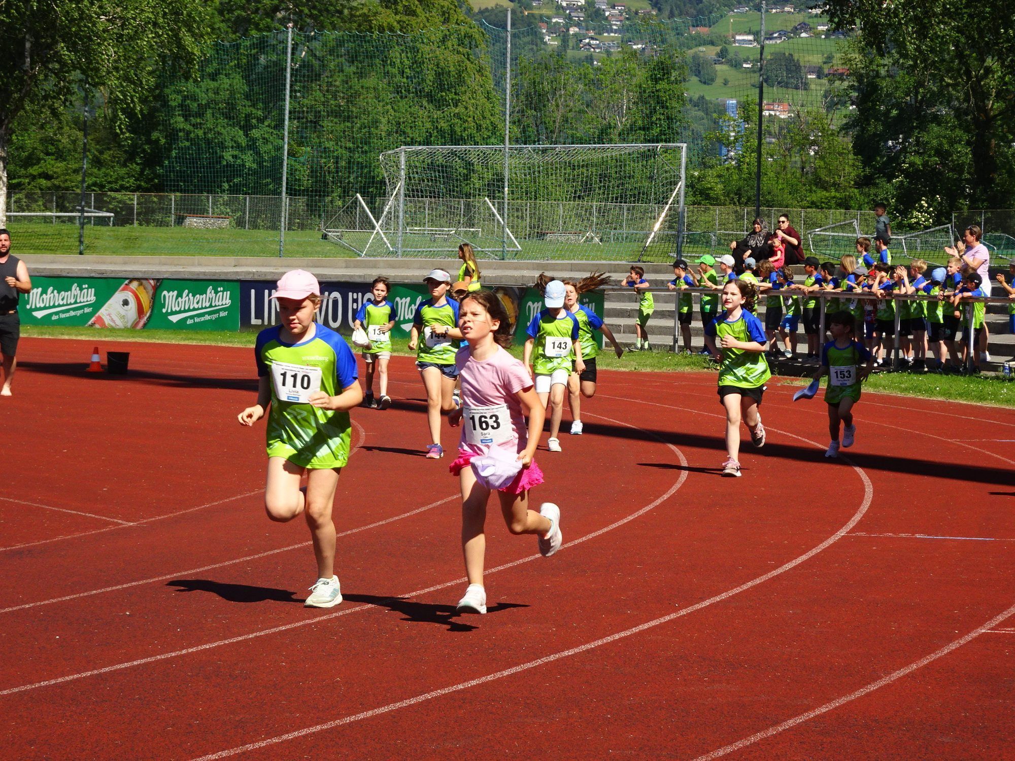 Rund 700 Teilnehmer gingen beim Dornbirner Stadtlauf an den Start, darunter zahlreiche Kinder und Jugendliche.
