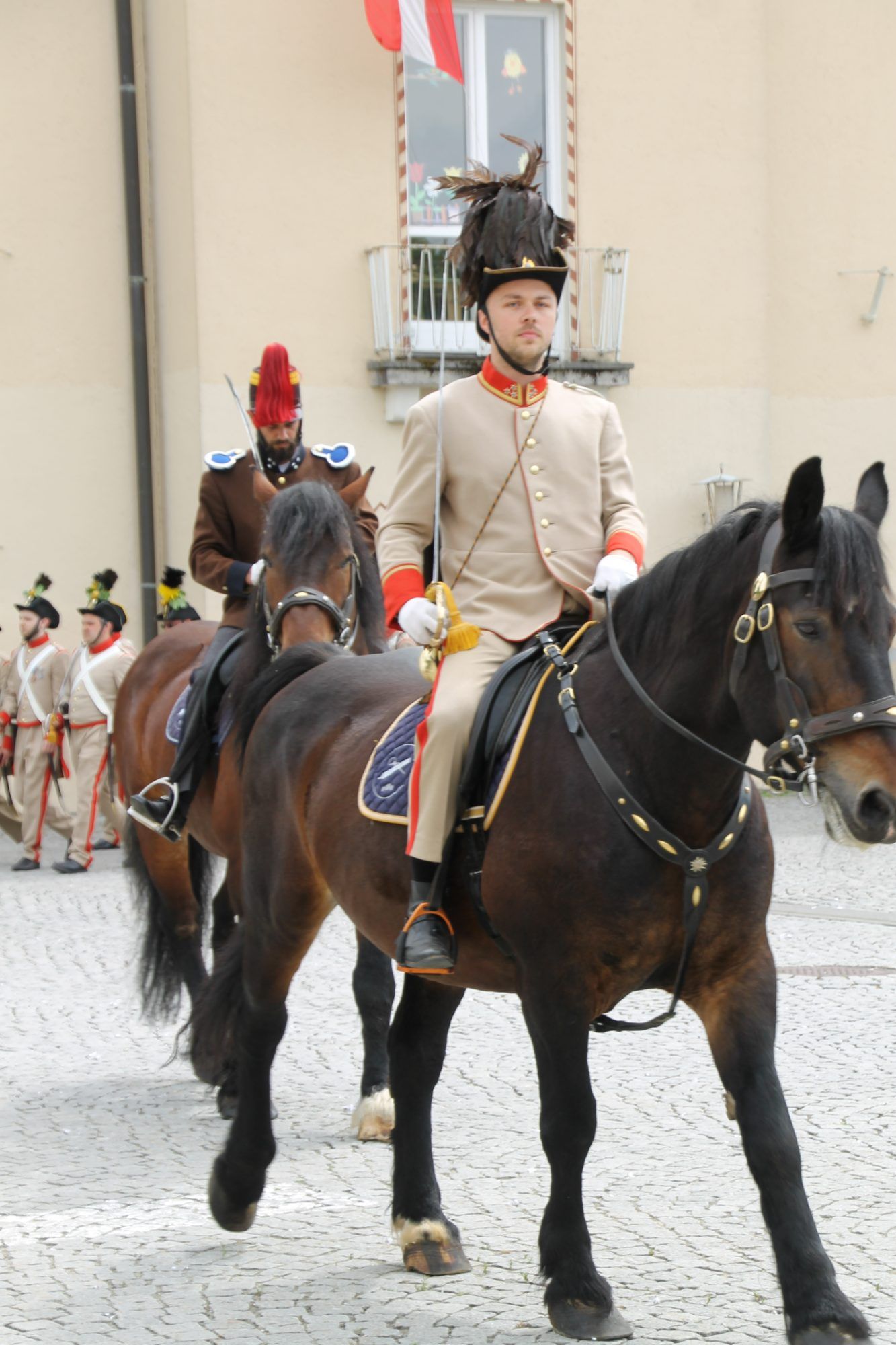 Höhepunkt am Nachmittag: Das Eintreffen der Artillerie am Kirchplatz