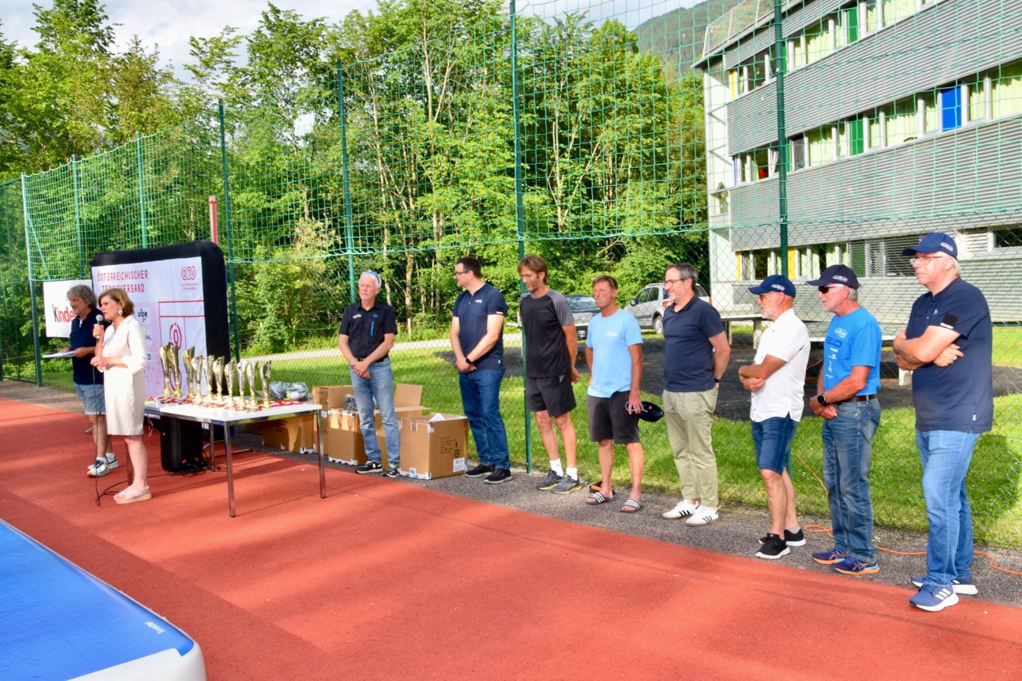 Landesrätin Barbara Schöbi-Fink gratulierte den Sportlerinnen und Sportlern.