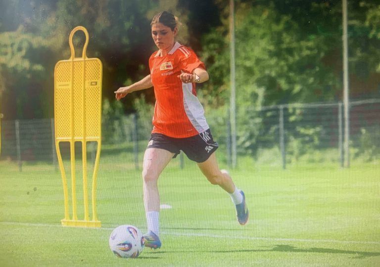Fußball, Frauen