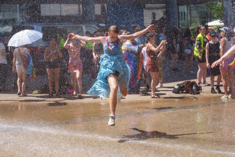 Christopher Street Day in Bildern: Bunte Parade durch Bregenz