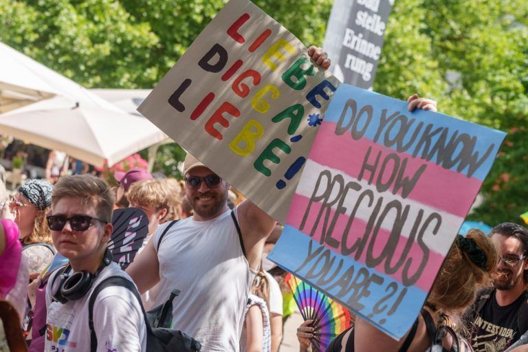 Christopher Street Day in Bildern: Bunte Parade durch Bregenz
