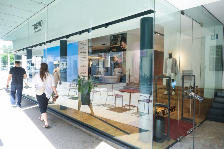 Ein Pop-up-Café vor und im Bregenzer Modehaus
