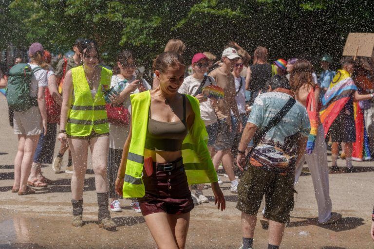Christopher Street Day in Bildern: Bunte Parade durch Bregenz