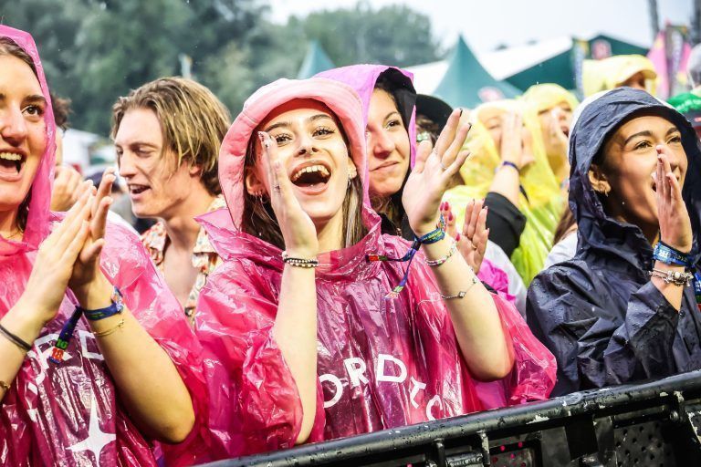 Zwischen "Bud Spencer"-Katerfrühstück und Abkühlung: Der zweite Tag beim Szene Openair