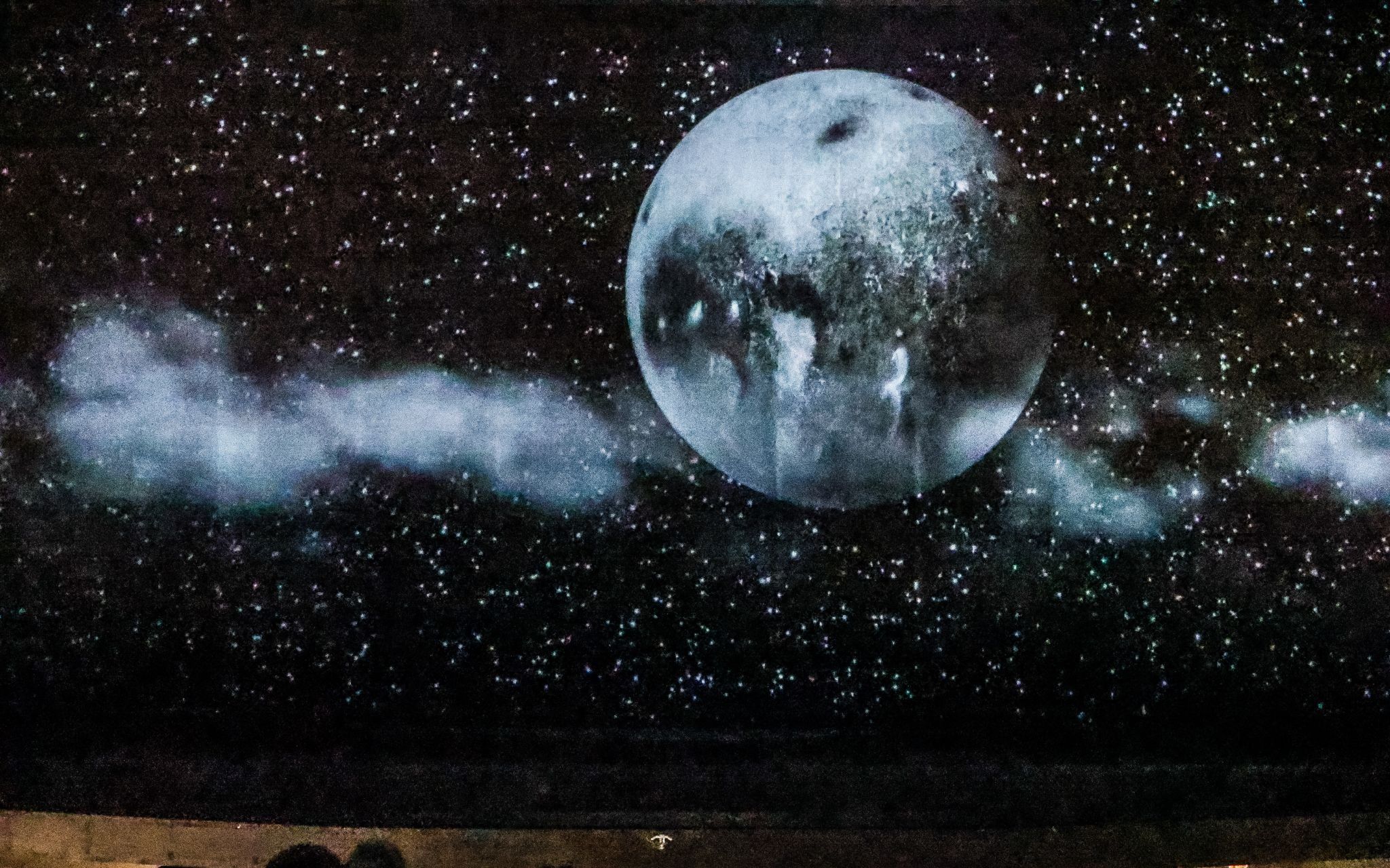 Ein Stubenhocker zwischen Mond und Mittelalter