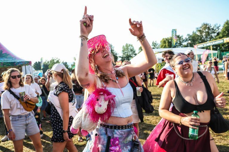 Zwischen "Bud Spencer"-Katerfrühstück und Abkühlung: Der zweite Tag beim Szene Openair