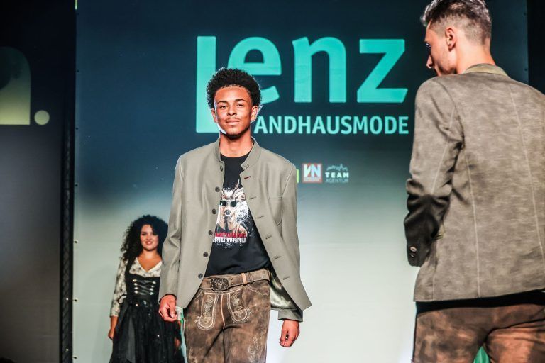 "Ich bin einfach nur sprachlos": Sinem (21) aus Koblach holt sich den "Model Me"-Titel
