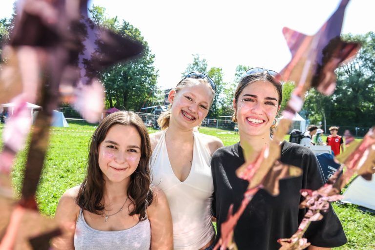 "Lieber Hitze als tagelanger Regen" – Sonne statt Schlamm zum Festivalauftakt