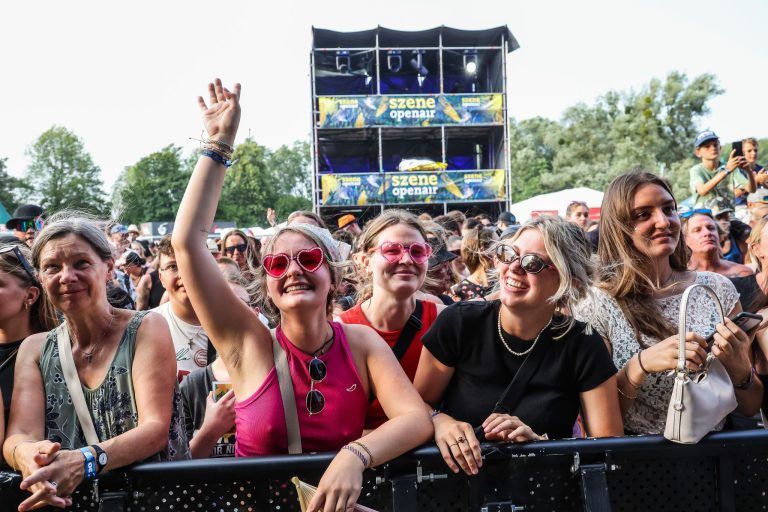 "Lieber Hitze als tagelanger Regen" – Sonne statt Schlamm zum Festivalauftakt