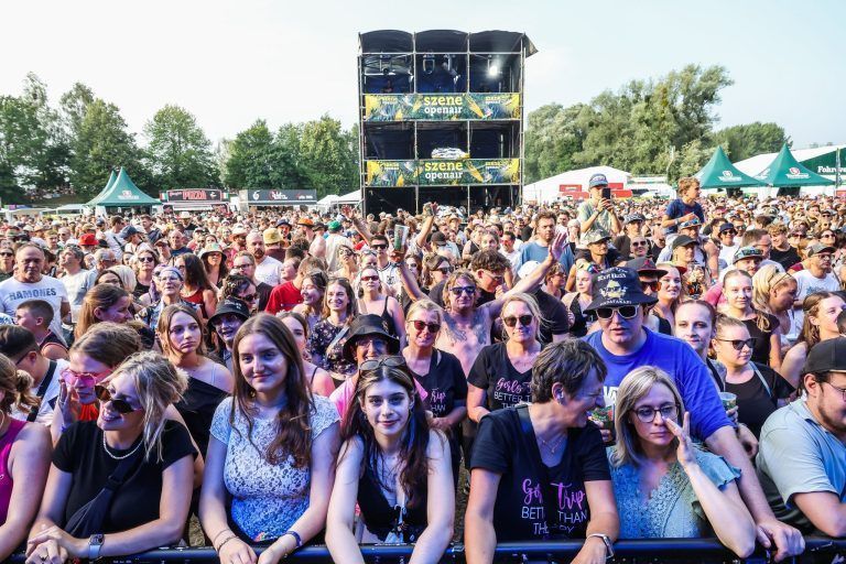 "Lieber Hitze als tagelanger Regen" – Sonne statt Schlamm zum Festivalauftakt
