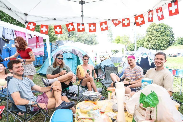 Zwischen "Bud Spencer"-Katerfrühstück und Abkühlung: Der zweite Tag beim Szene Openair