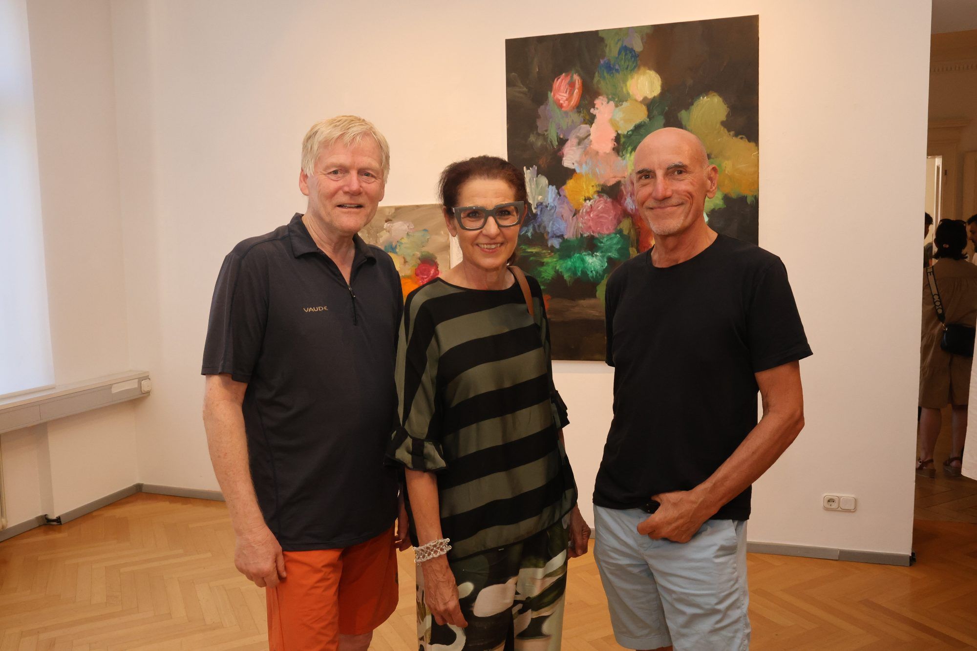 Galerist Helmut Schlatter, Kollegin Margot Prax und Künstler Harald Gmeiner.