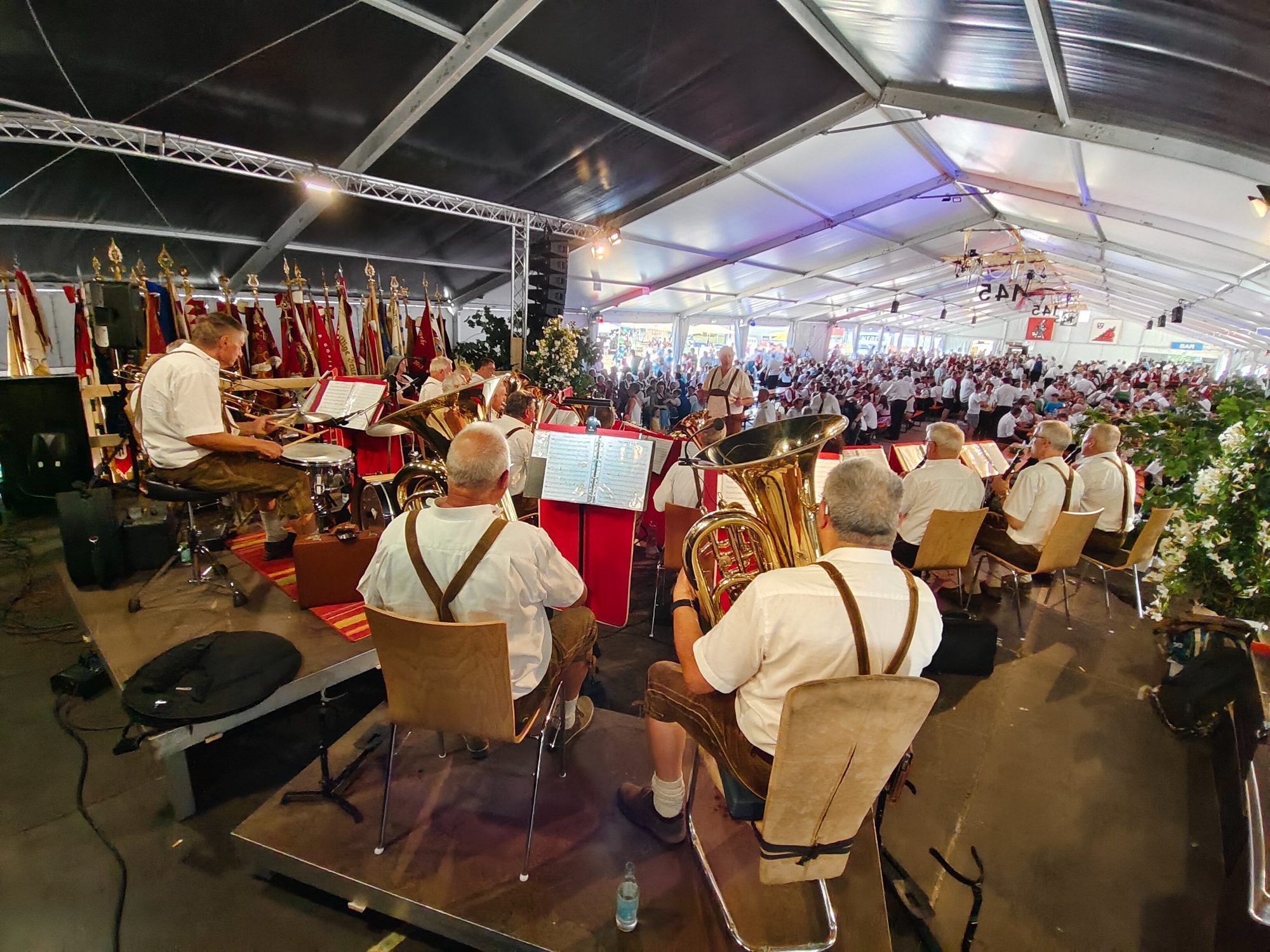 Mit Bärig Böhmisch klang das Bezirksfeuerwehrfest im Festzelt aus.