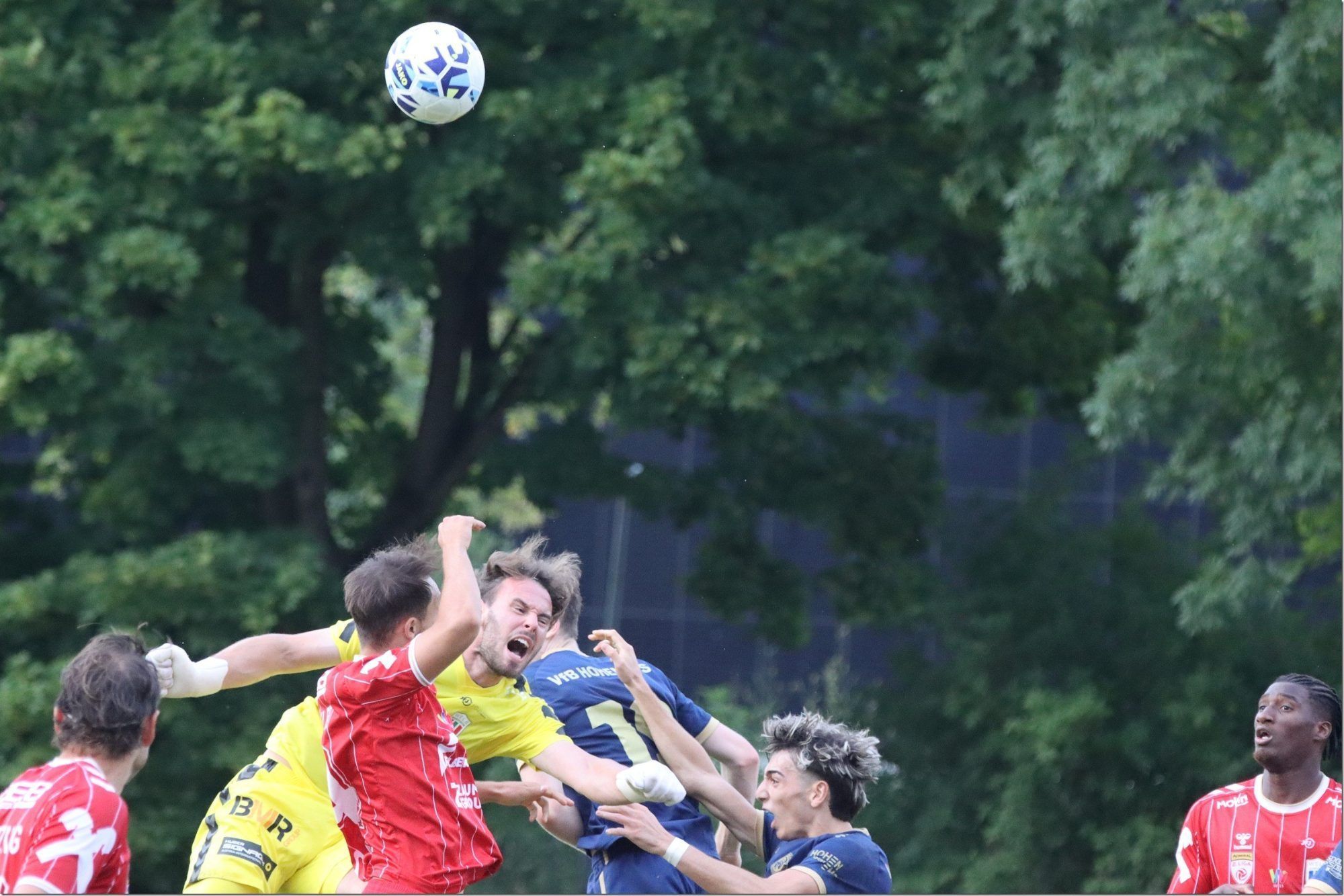 Bilder vom Spiel Hohenems vs Hertha Wels - alle Fotos von Knobel