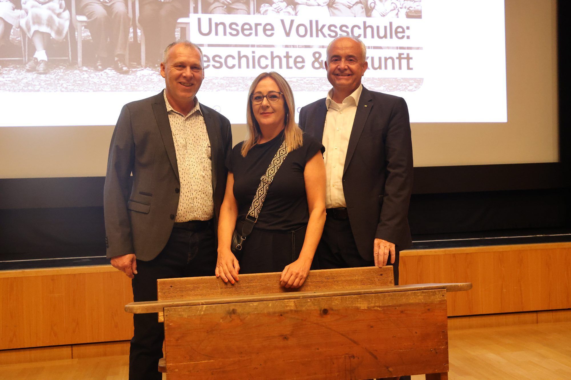 Bgm. Manfred Böhmwalder mit Claudia Grießinger und Hannes Rothmund.