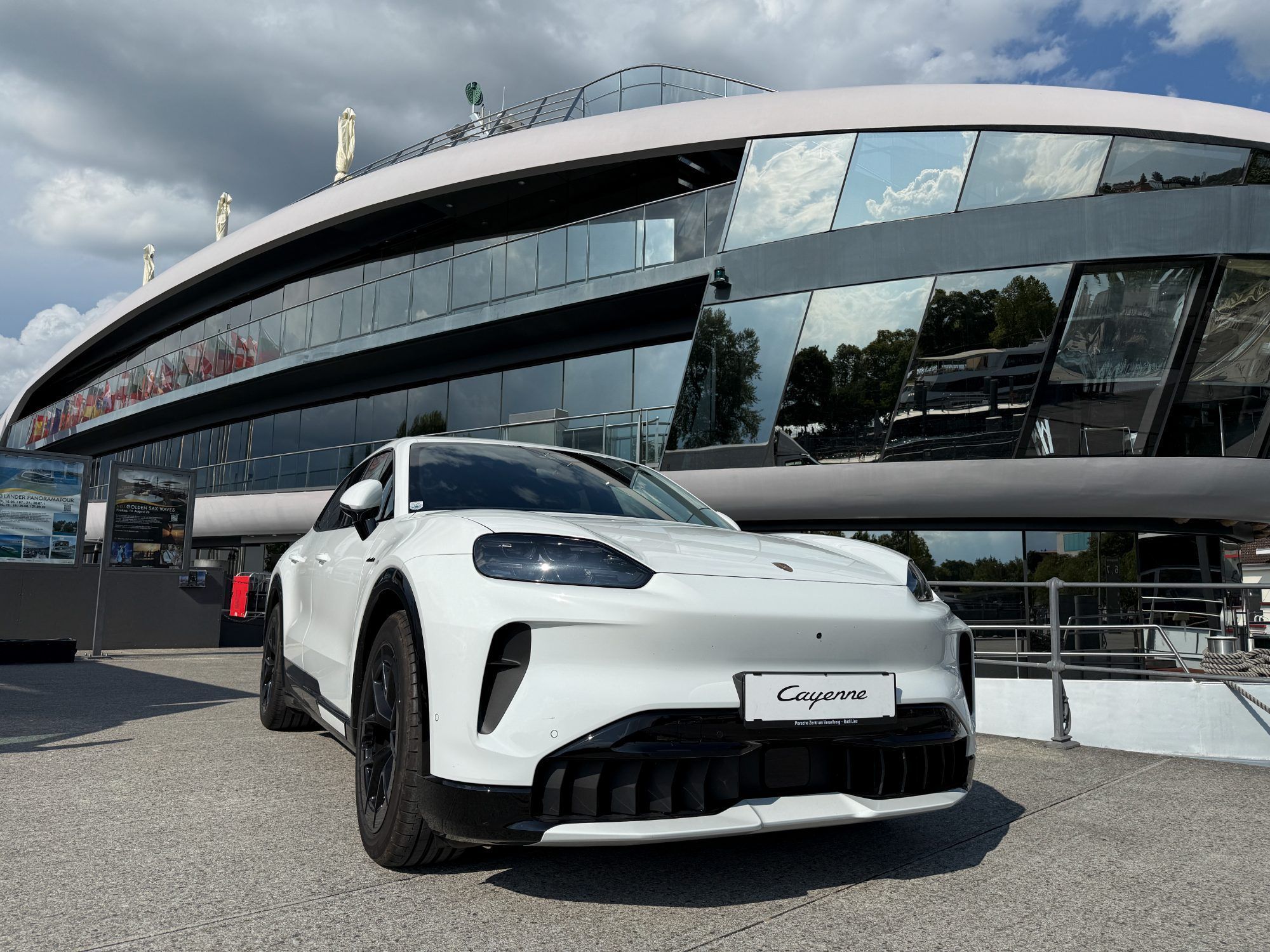 Auch Porsche kam in weiß