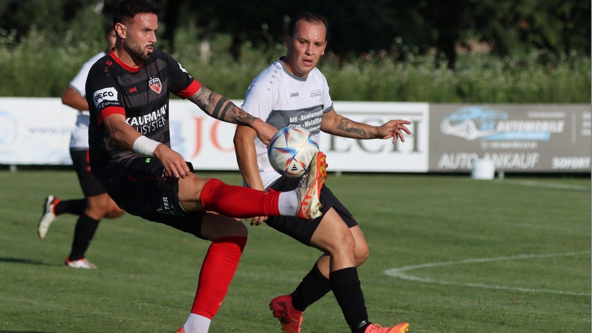 Bizau Spielertrainer Lukas Katnik schoss das Siegtor. KNOBEL