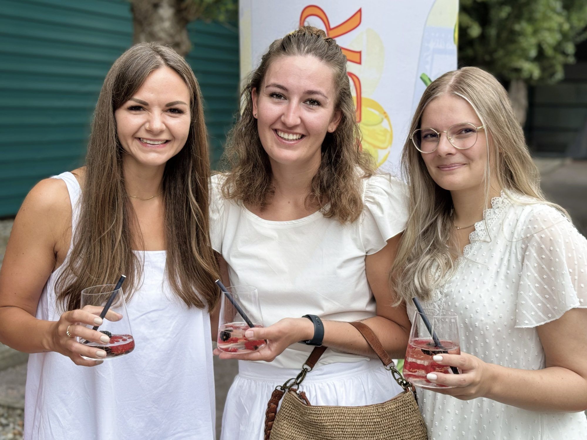 Kundenbetreuerinnen: Leonie Etzkorn, Lea Mennel und Marlene Mohr.