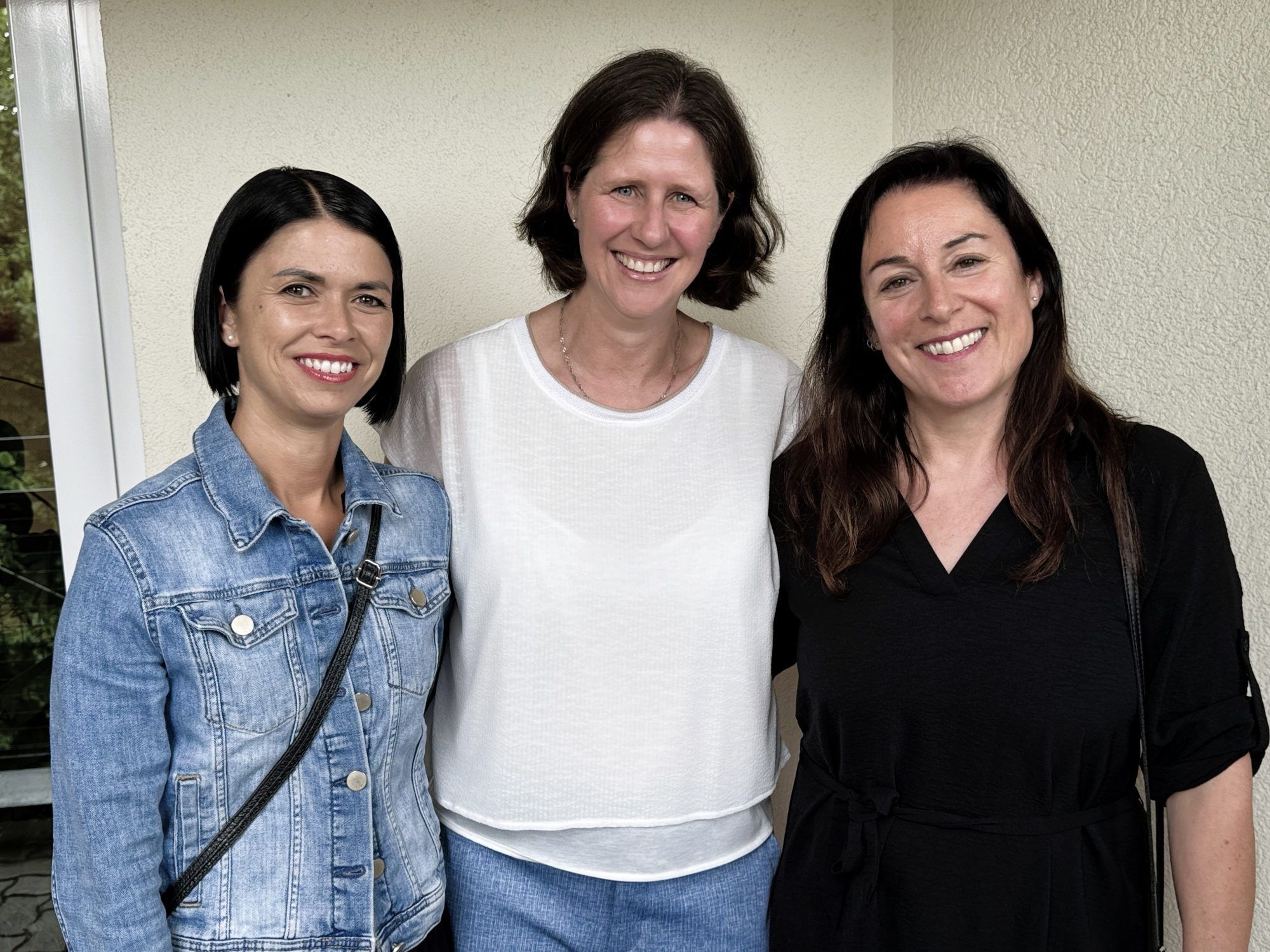 Die Ordinationsassistentinnen Ulrike, Marion und Julia feierten mit.