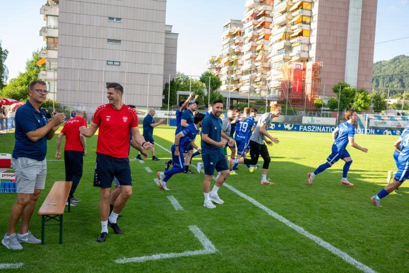 Jubilar SV Lochau erstmals in der Westliga vertreten. FOTOS: VN-SERRA