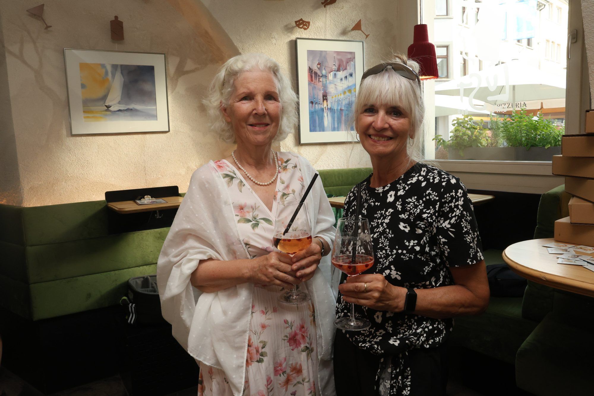 Hildegard Reichegger und Brigitte Ganahl.
