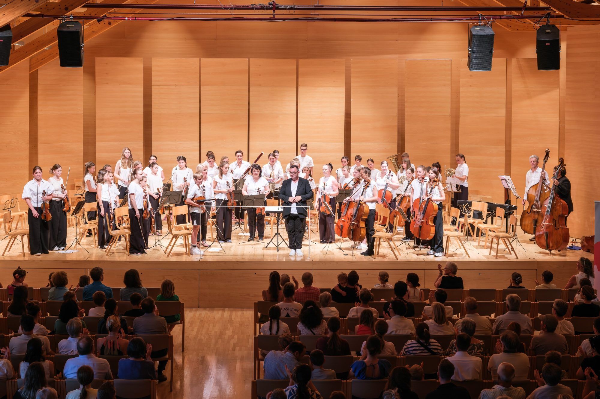 Das Musikschul-Orchester unter der Leitung von Christian Schiestl