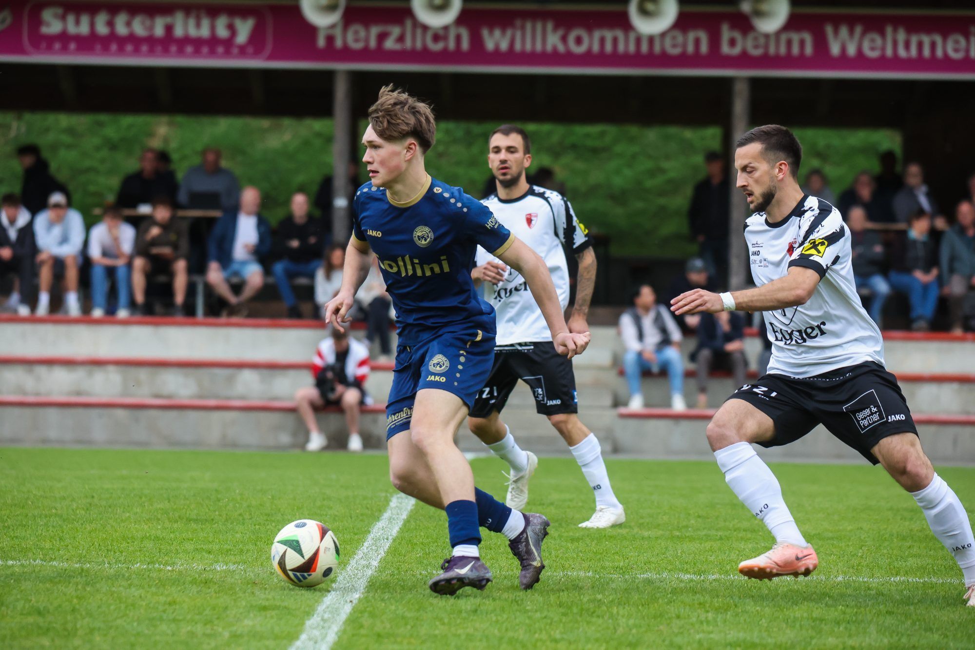 Spielmacher-Rolle: Noel Gunz mit Neuzugang Daniel Tiefenbach. VN-STEURER