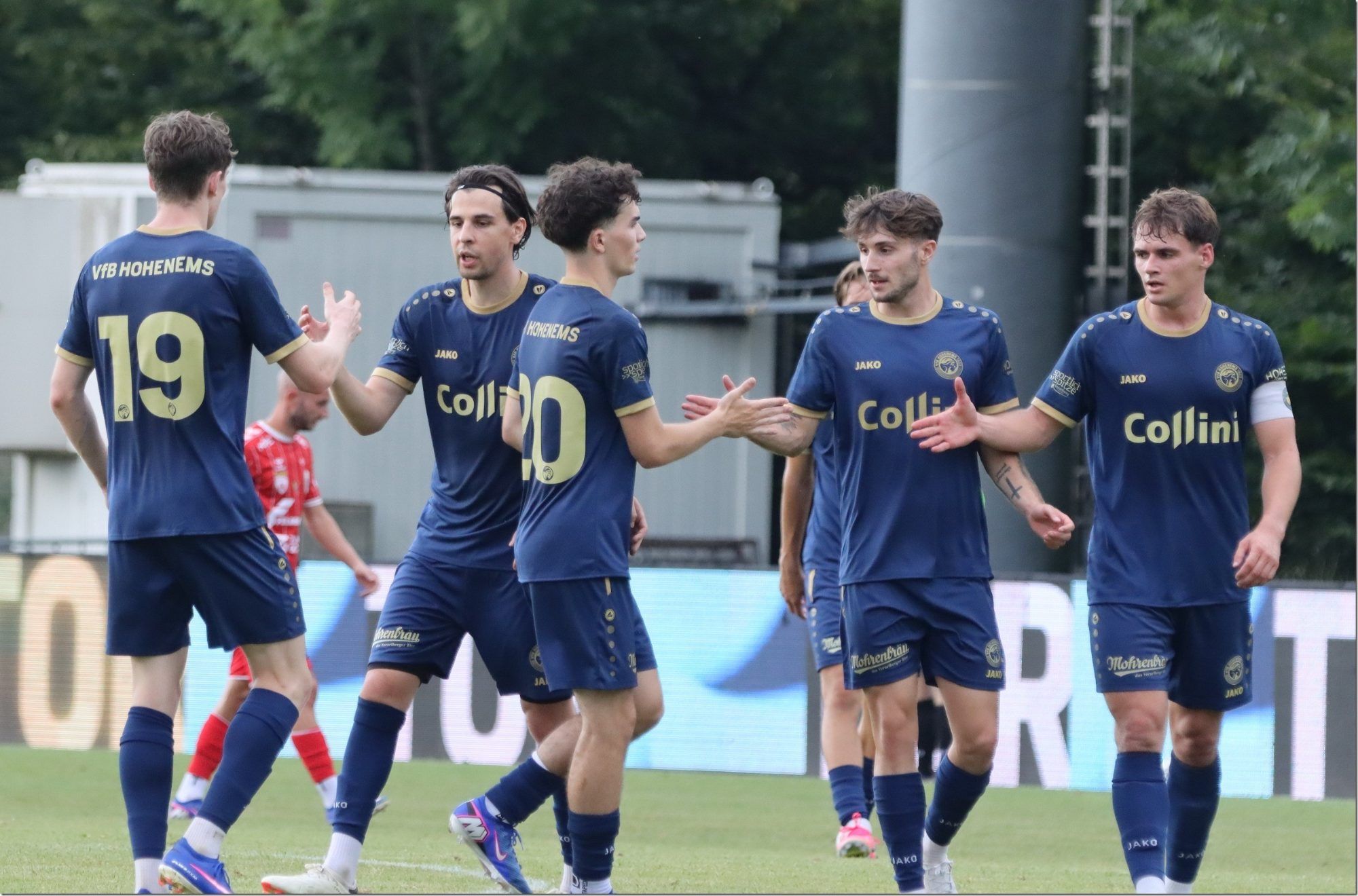 Bilder vom Spiel Hohenems vs Hertha Wels - alle Fotos von Knobel