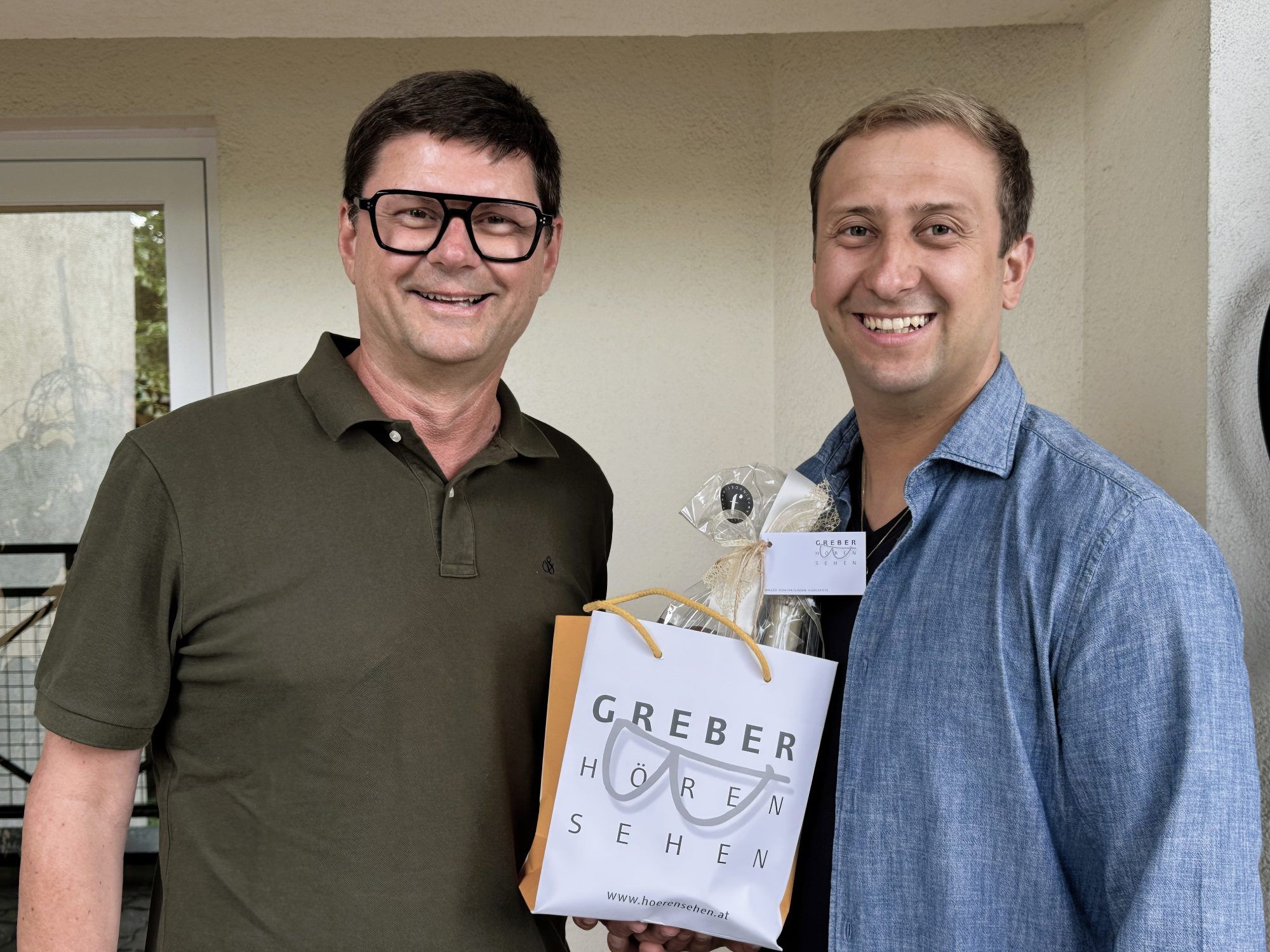 Die Augenoptiker und Hörakustikmeister Wolfram und Lukas Greber