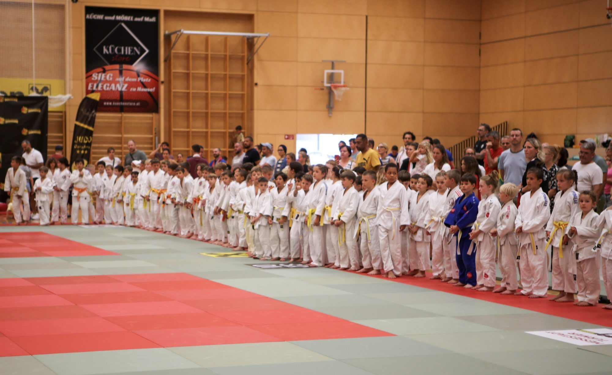 Mehr als 500 Nachwuchsjudokas aus sechs Nationen sorgten in Dornbirn für spannende Wettkämpfe.