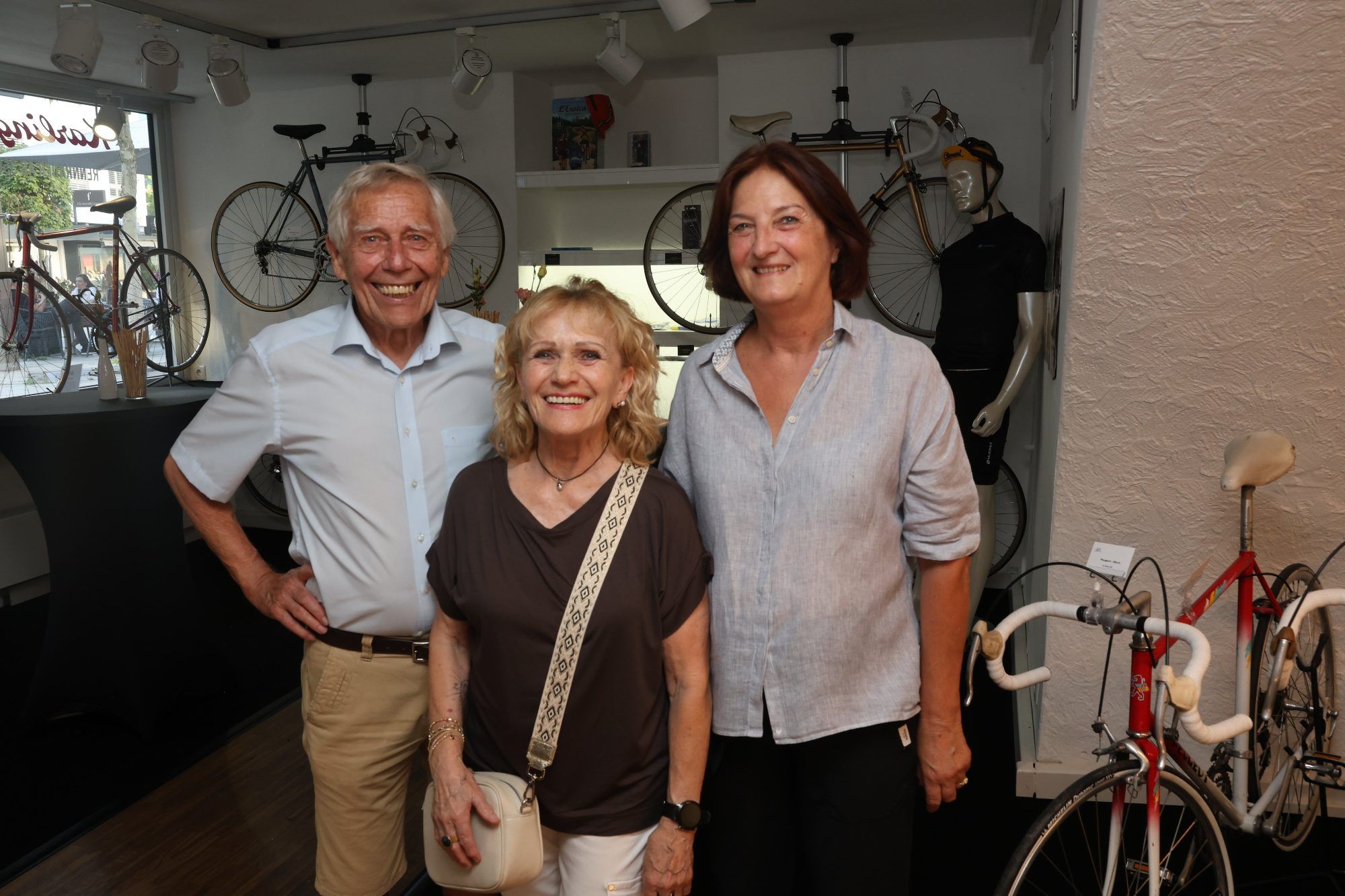 Wolfgang Karlinger, Oma Hildegund Wohlgenannt und Brigitte Belovari.
