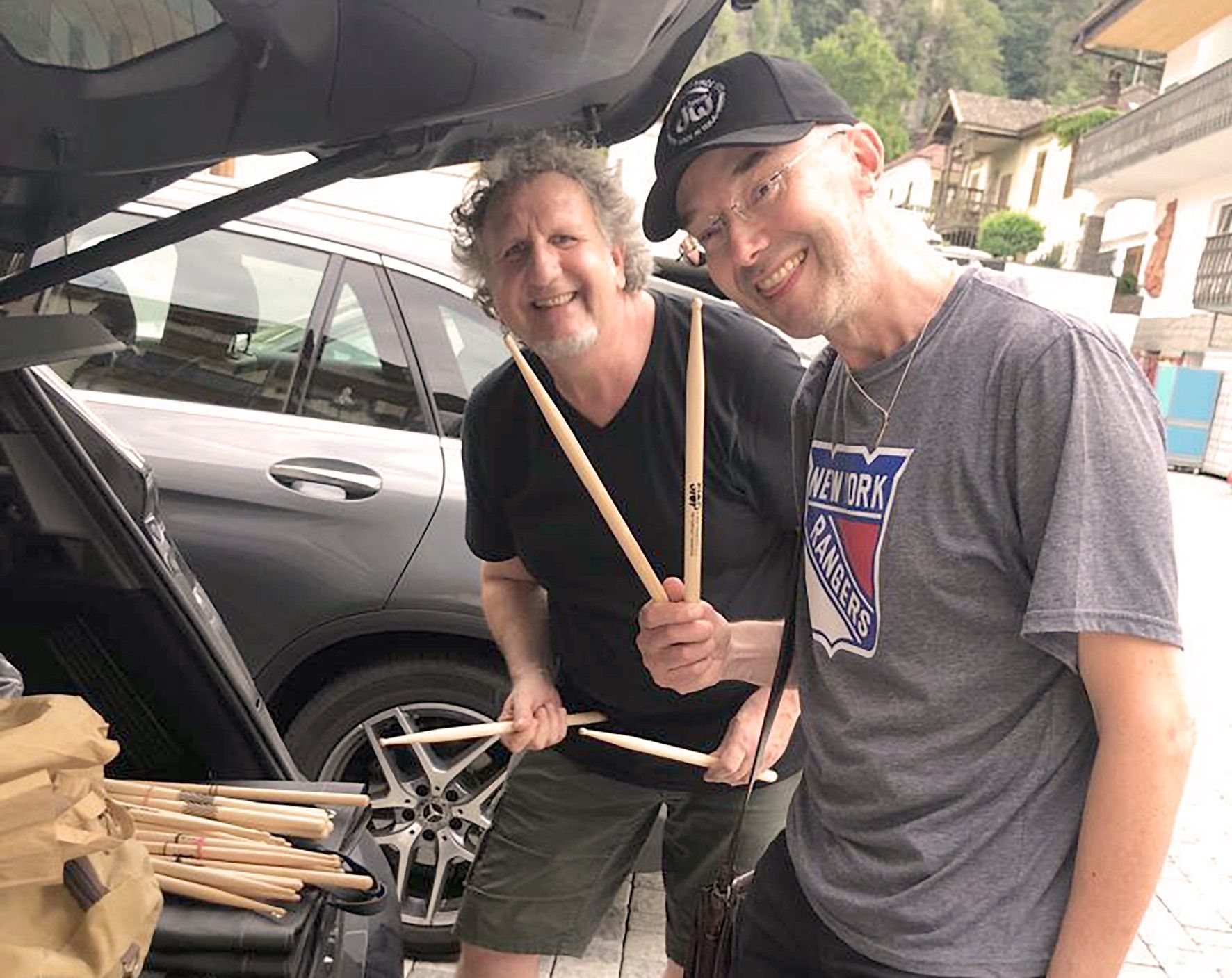 Seine Drumsticks hatte nicht nur Funktion, sondern auch eine besondere Bedeutung für ihn.