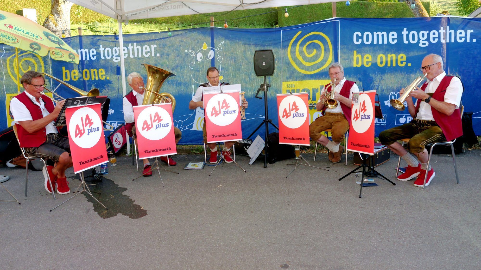 Das Volksmusikquintett „4/4 plus Tanzlmusig“ sorgte für beste musikalische Unterhaltung.